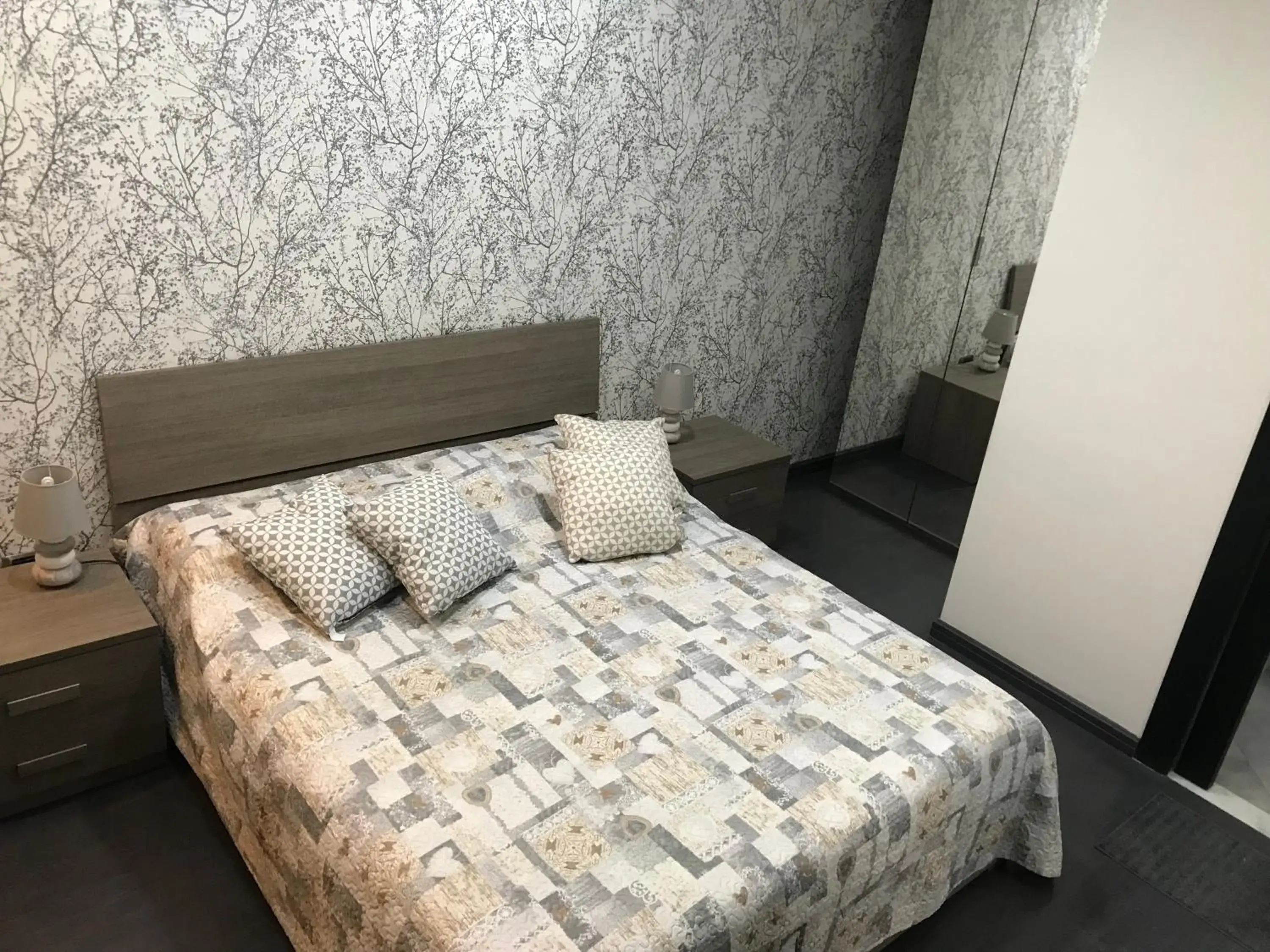 Double Room with Private Bathroom - single occupancy in Vacanze Partenopee Double Room with Private Bathroom - single occupancy in Vacanze Partenopee