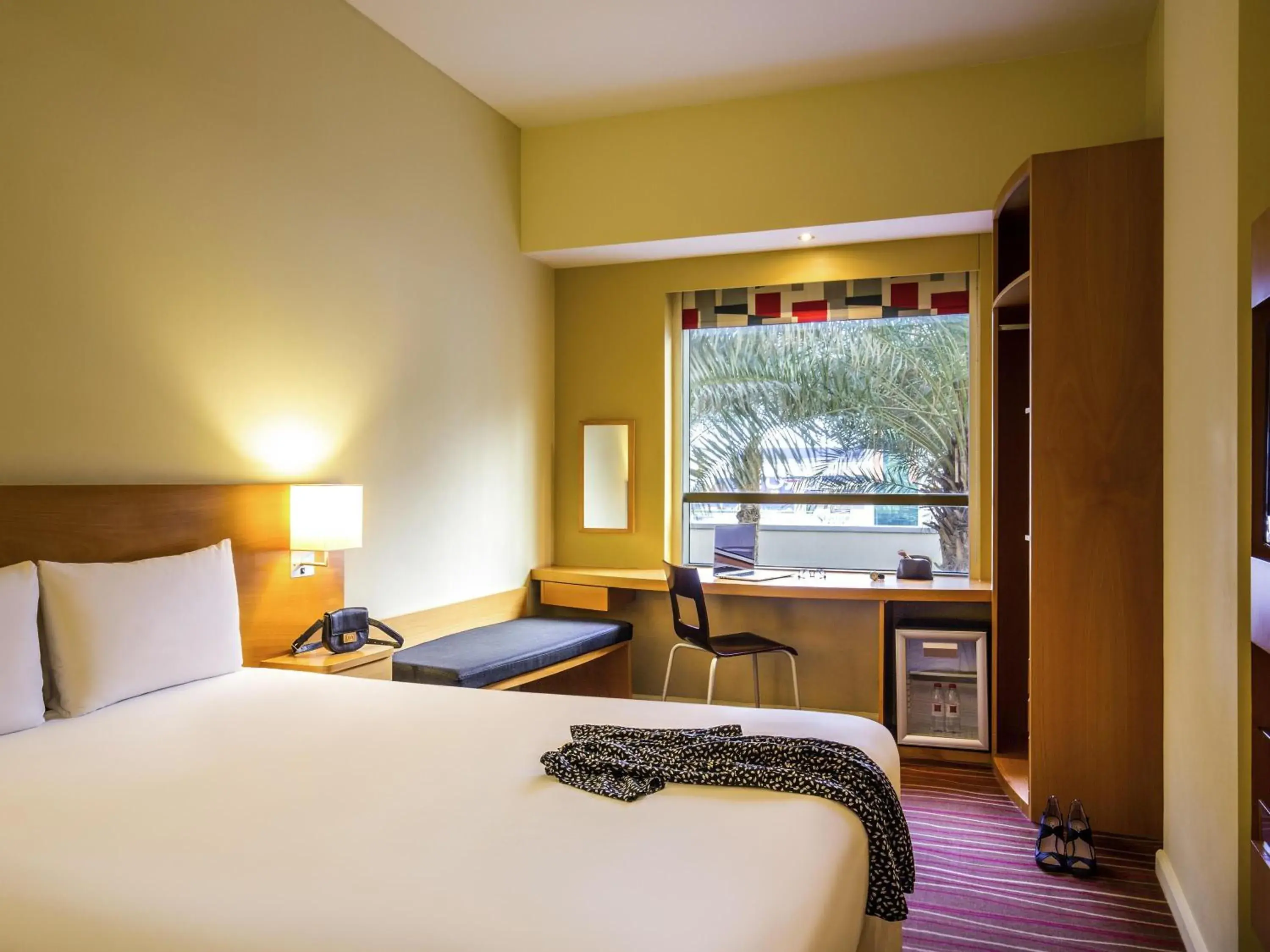 Bedroom, Bed in ibis Mall Avenue Dubai Bedroom, Bed in ibis Mall Avenue Dubai