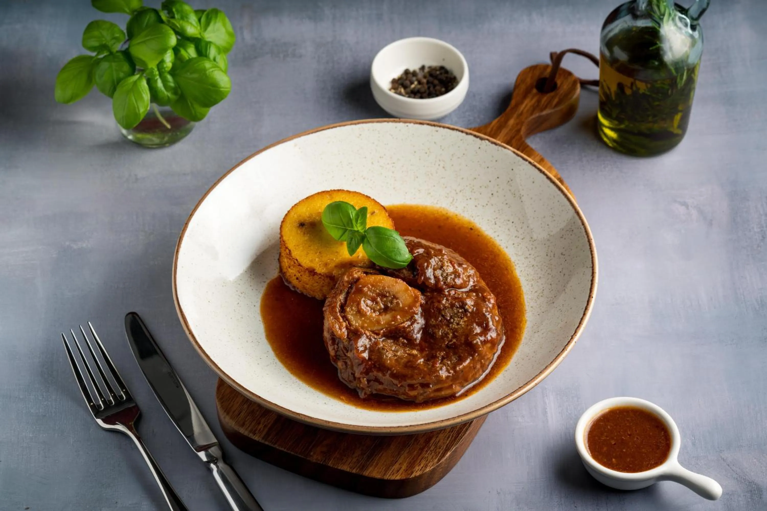 Restaurant/places to eat in ibis Mall Avenue Dubai