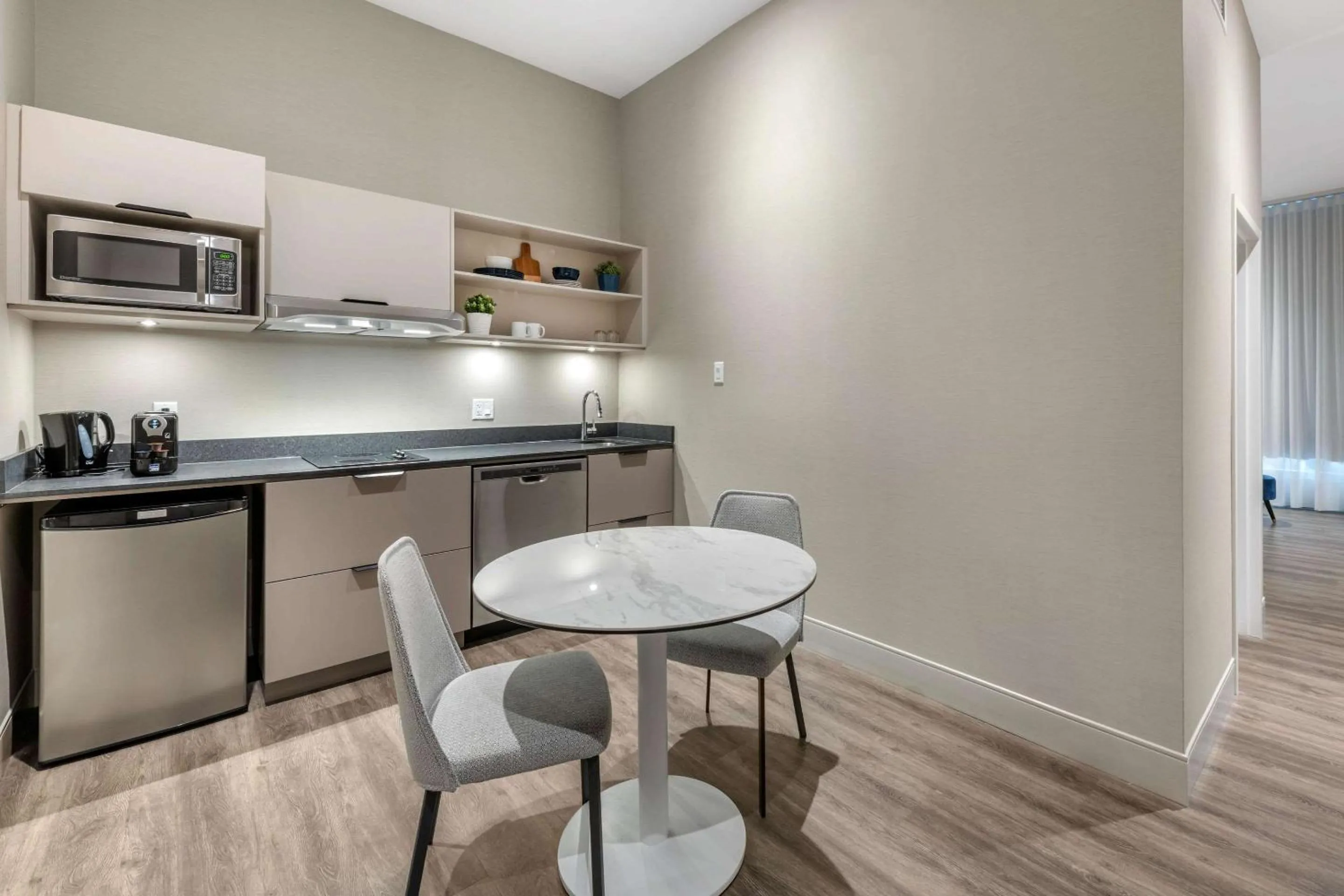 Bedroom in Hotel Royal William, an Ascend Collection Hotel