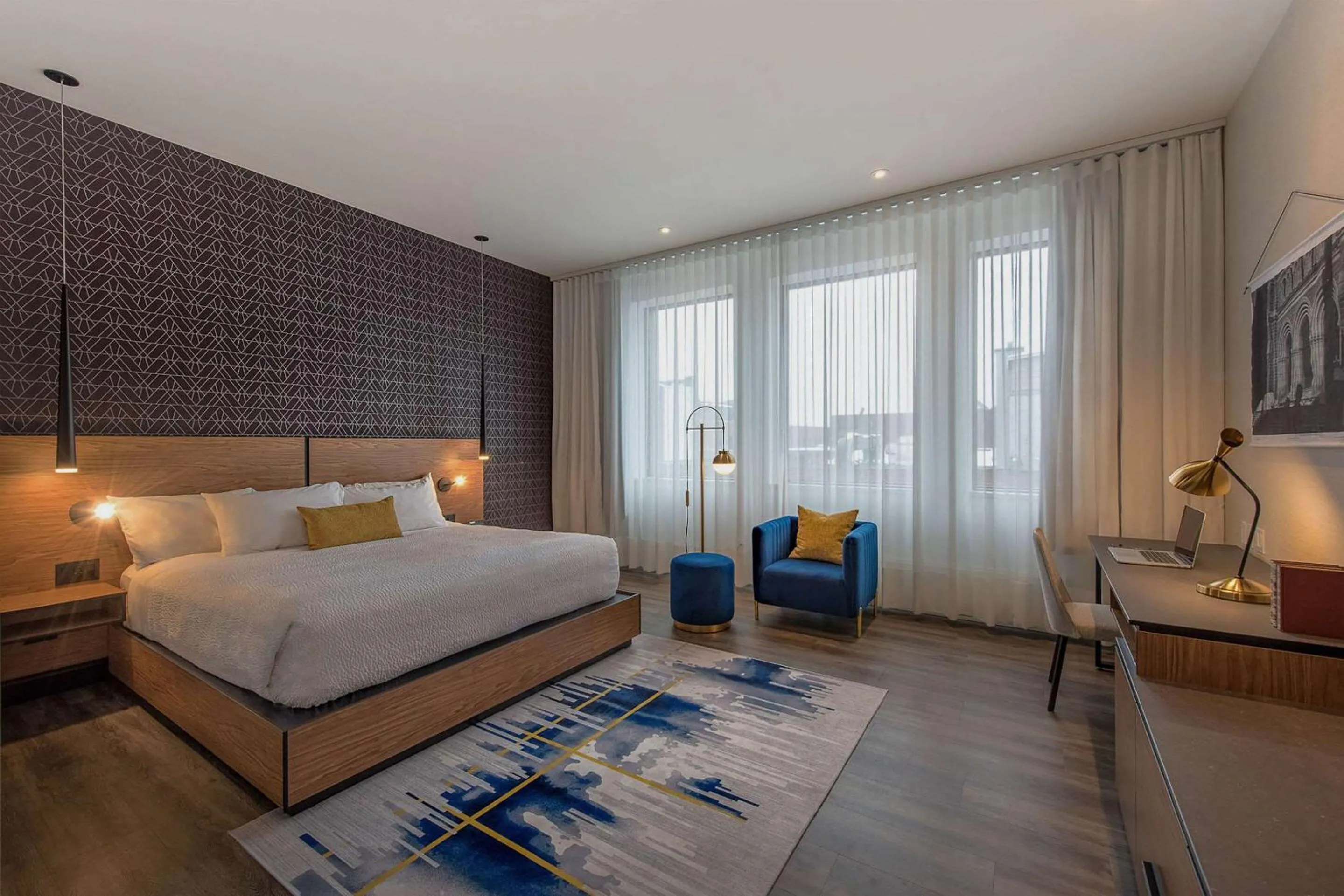 Bedroom, Bed in Hotel Royal William, an Ascend Collection Hotel