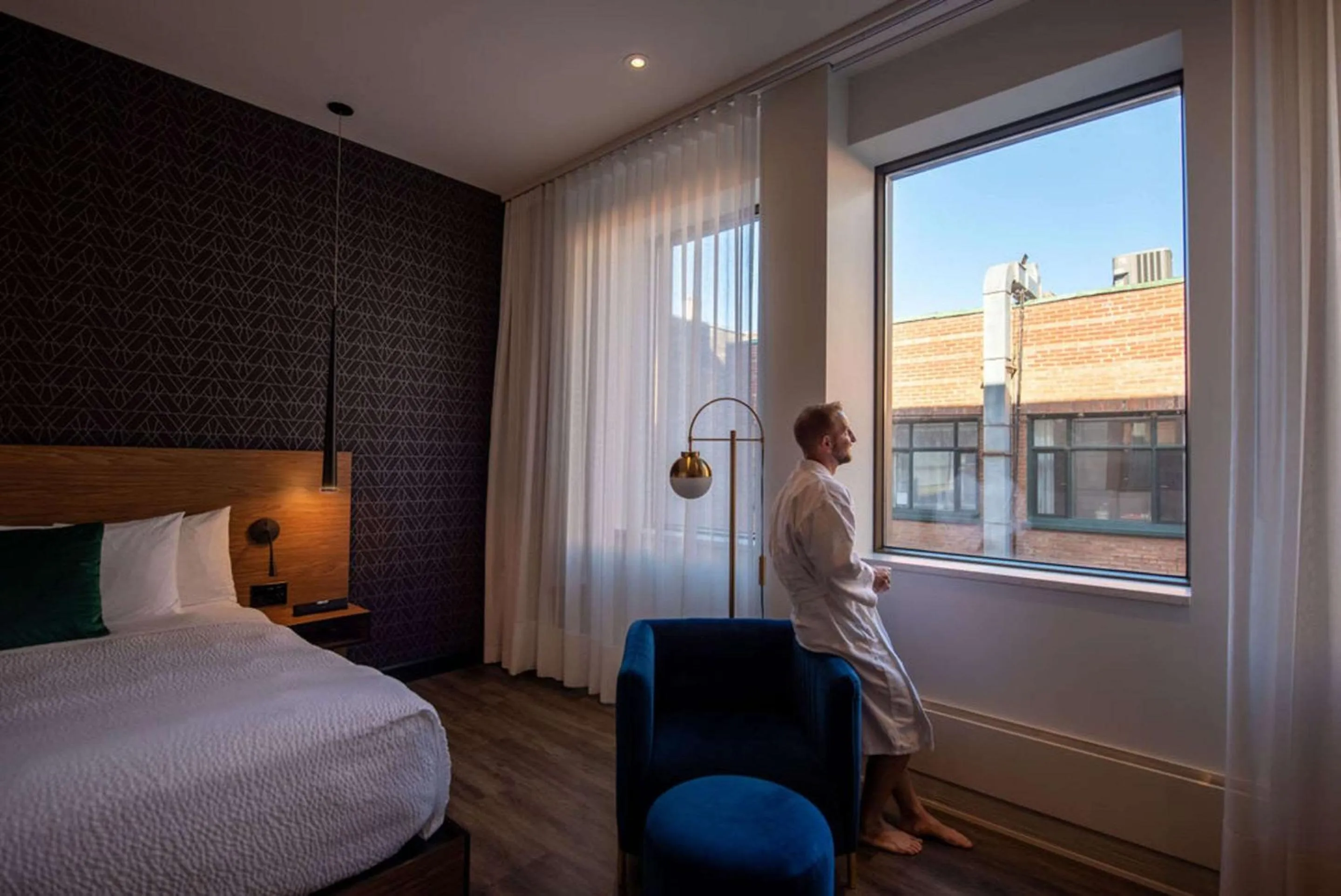 Bedroom, Bed in Hotel Royal William, an Ascend Collection Hotel