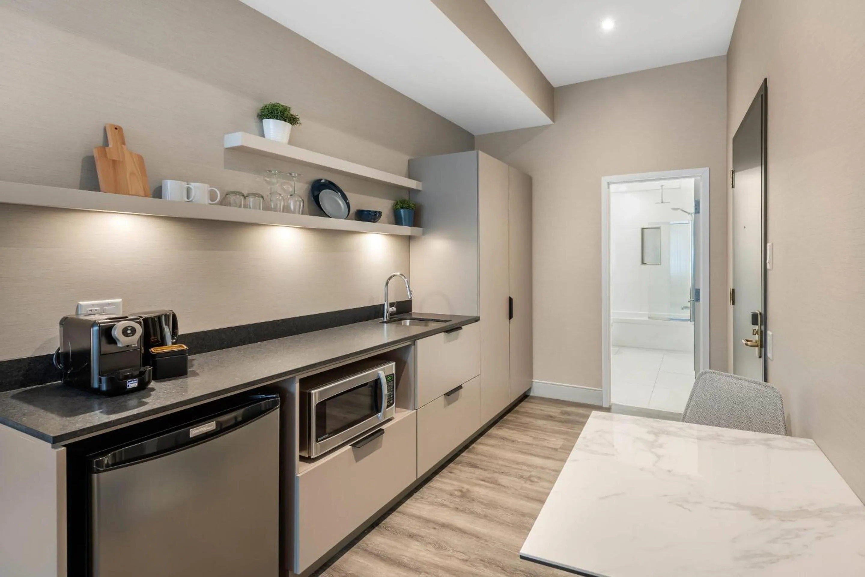 Bedroom in Hotel Royal William, an Ascend Collection Hotel