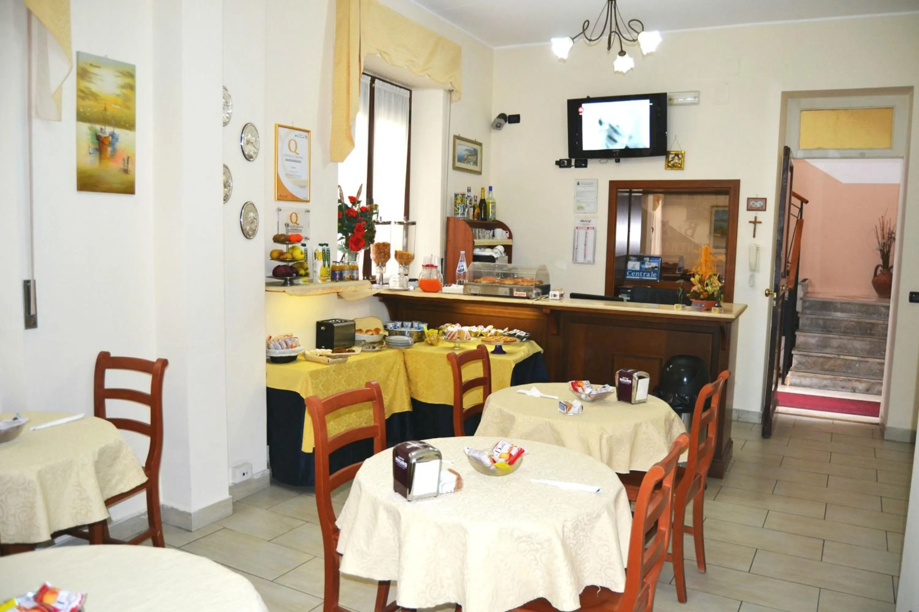 Restaurant/places to eat in B&B Centrale Affittacamere
