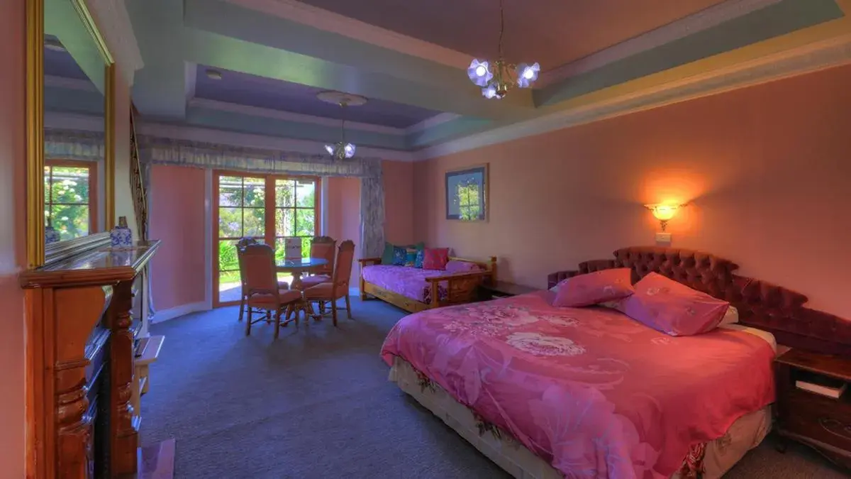 Executive Two-Bedroom Apartment in Hatchers Richmond Manor Executive Two-Bedroom Apartment in Hatchers Richmond Manor