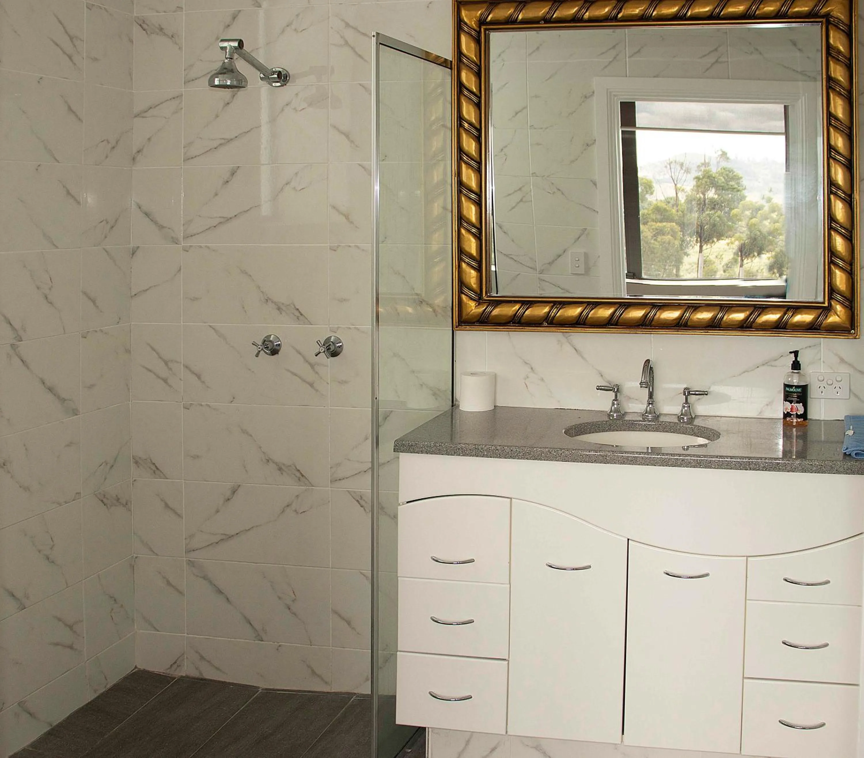 Hatchers Richmond Manor