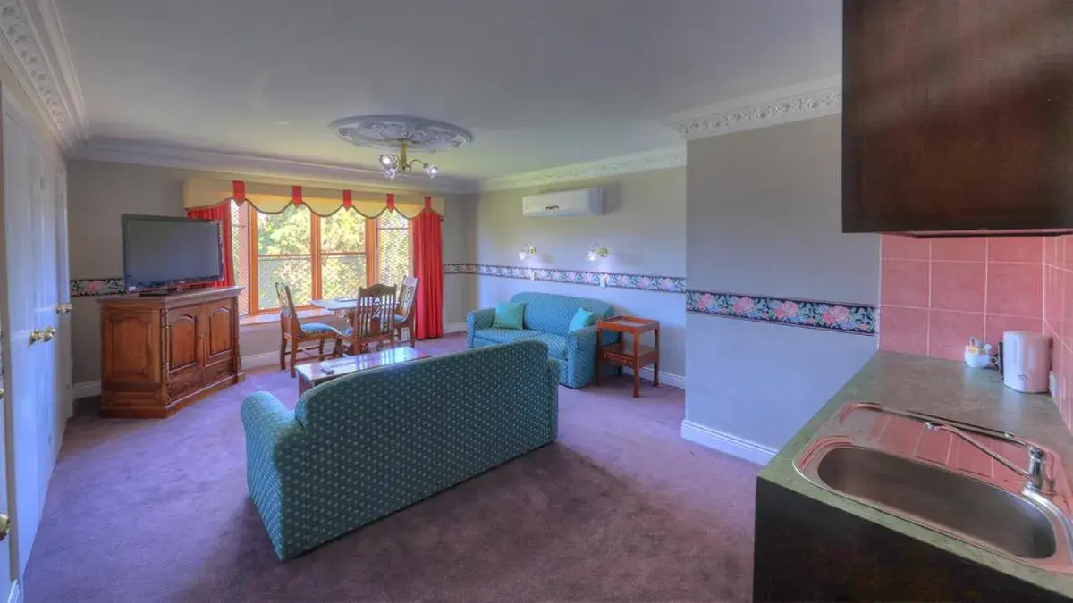 Three-Bedroom Apartment in Hatchers Richmond Manor Three-Bedroom Apartment in Hatchers Richmond Manor