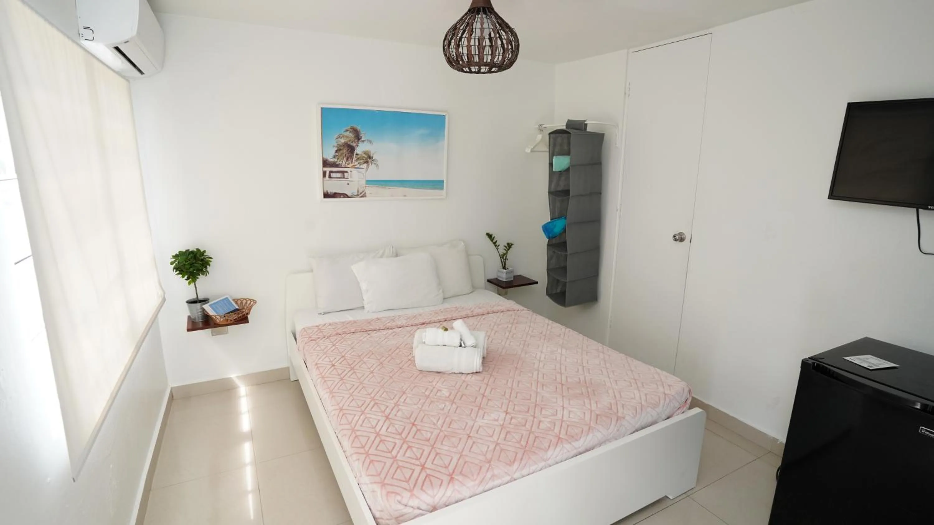 Bedroom, Bed in The Pelican Poshtel