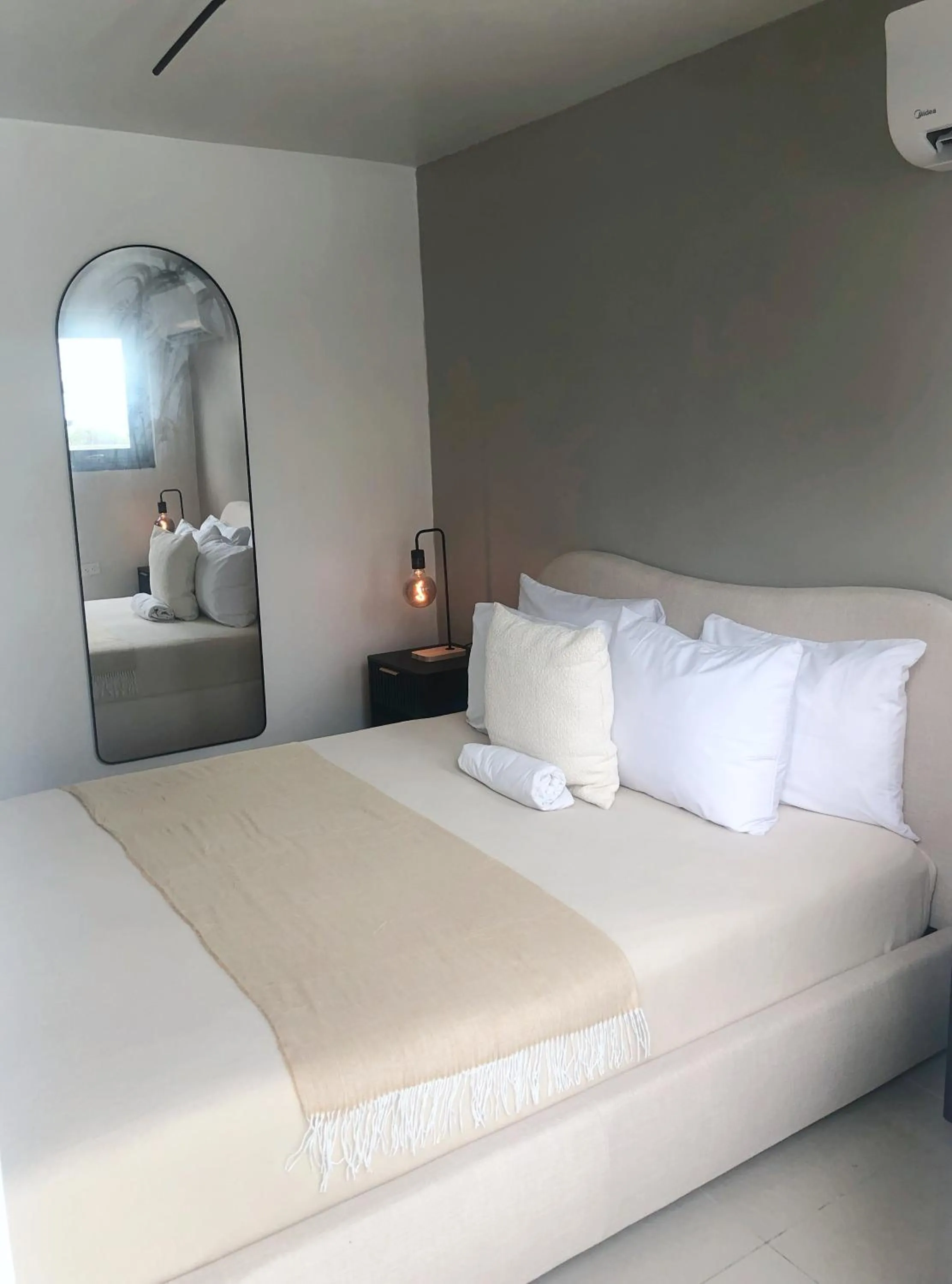 Bed in Aura House Isla Verde