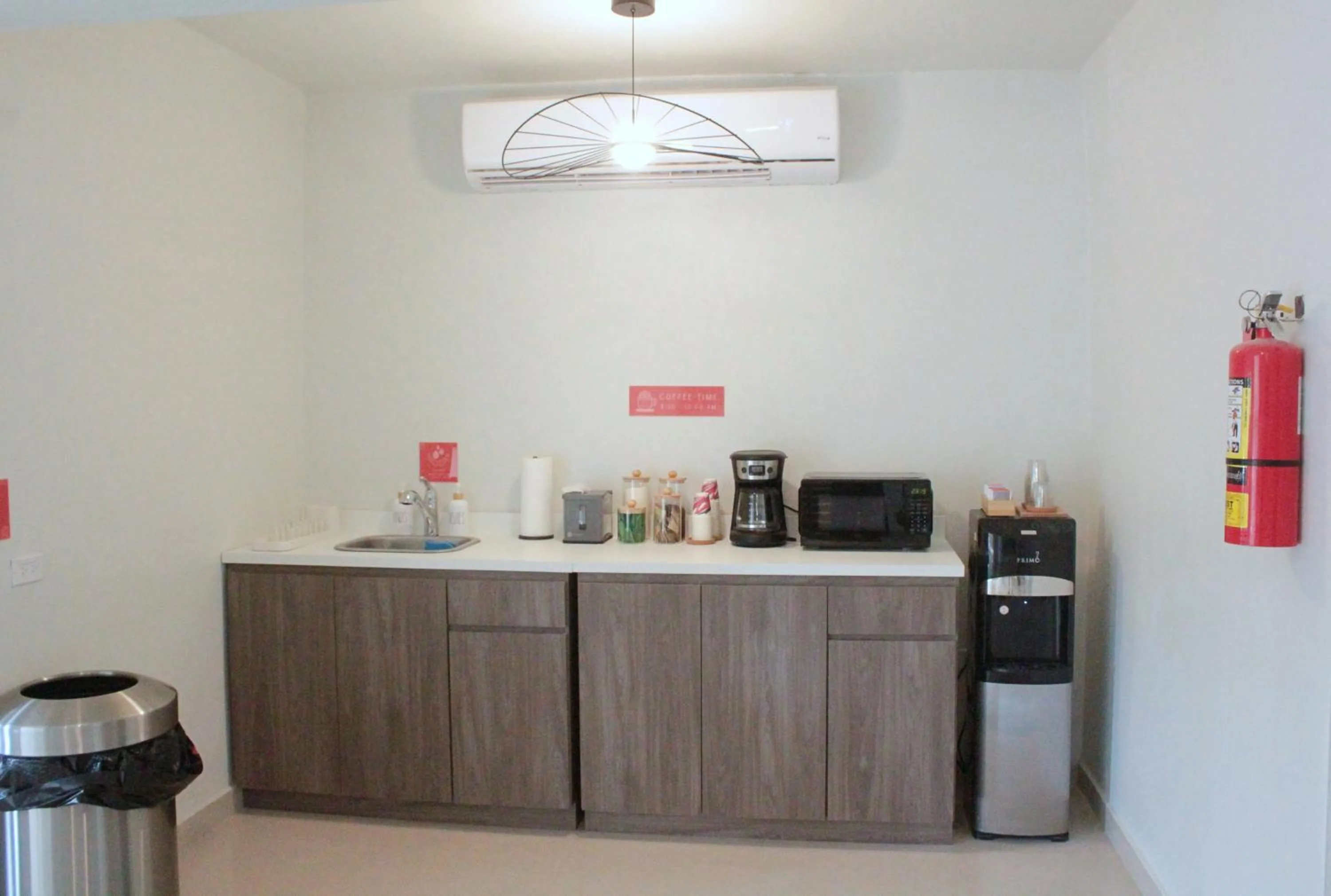 Coffee/tea facilities in Aura House Isla Verde