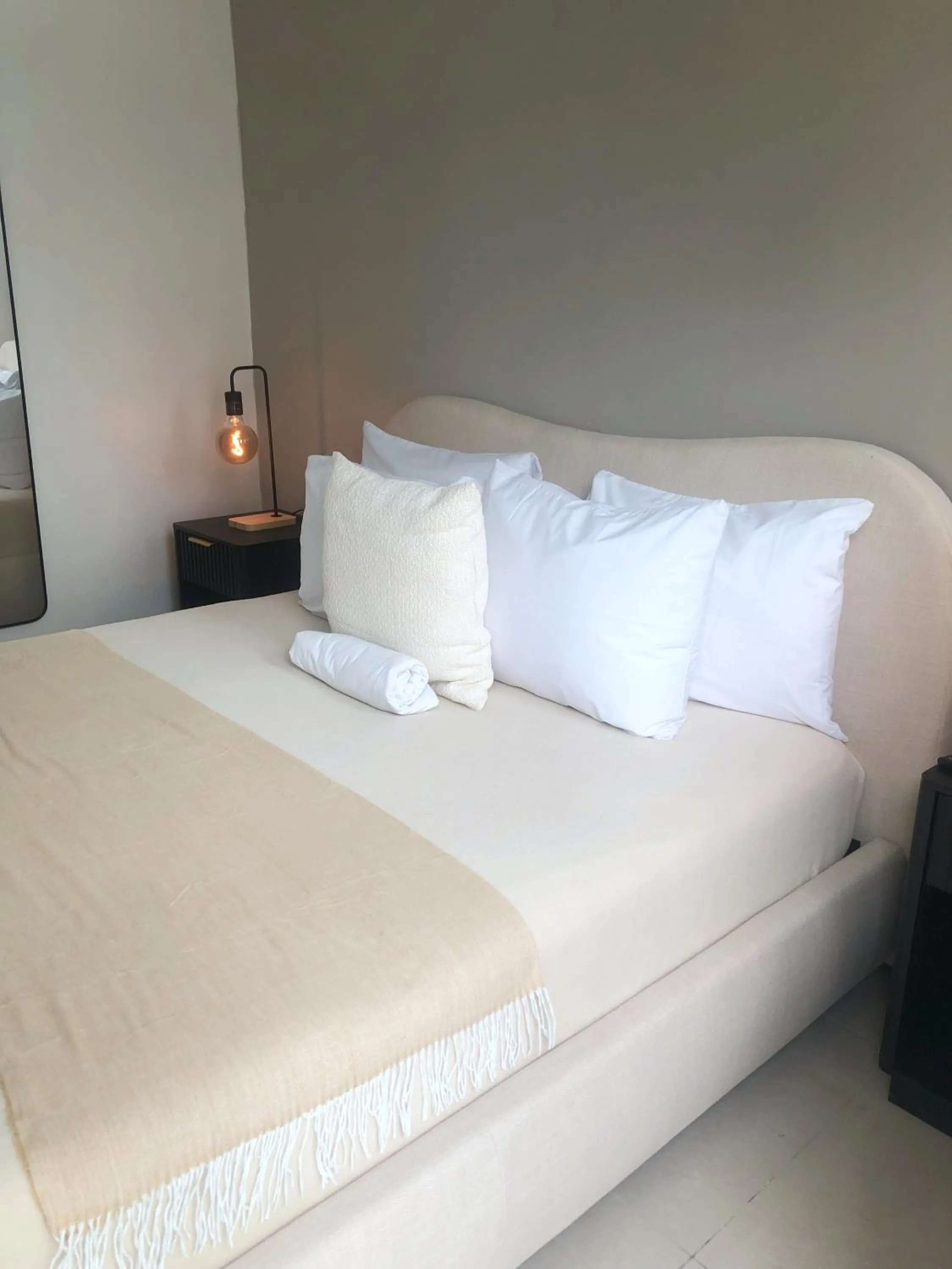 Bedroom, Bed in Aura House Isla Verde
