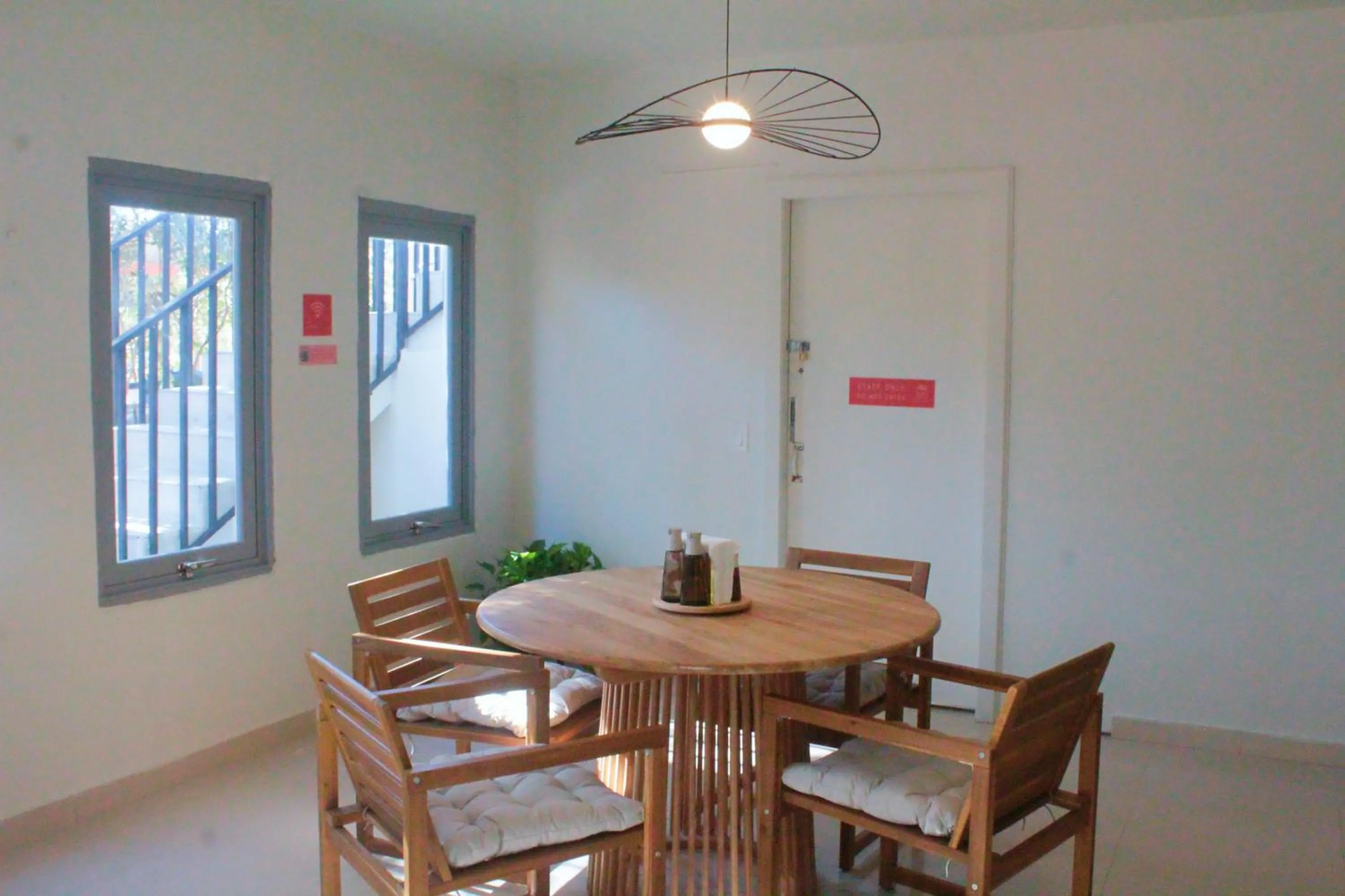 Seating area in Aura House Isla Verde