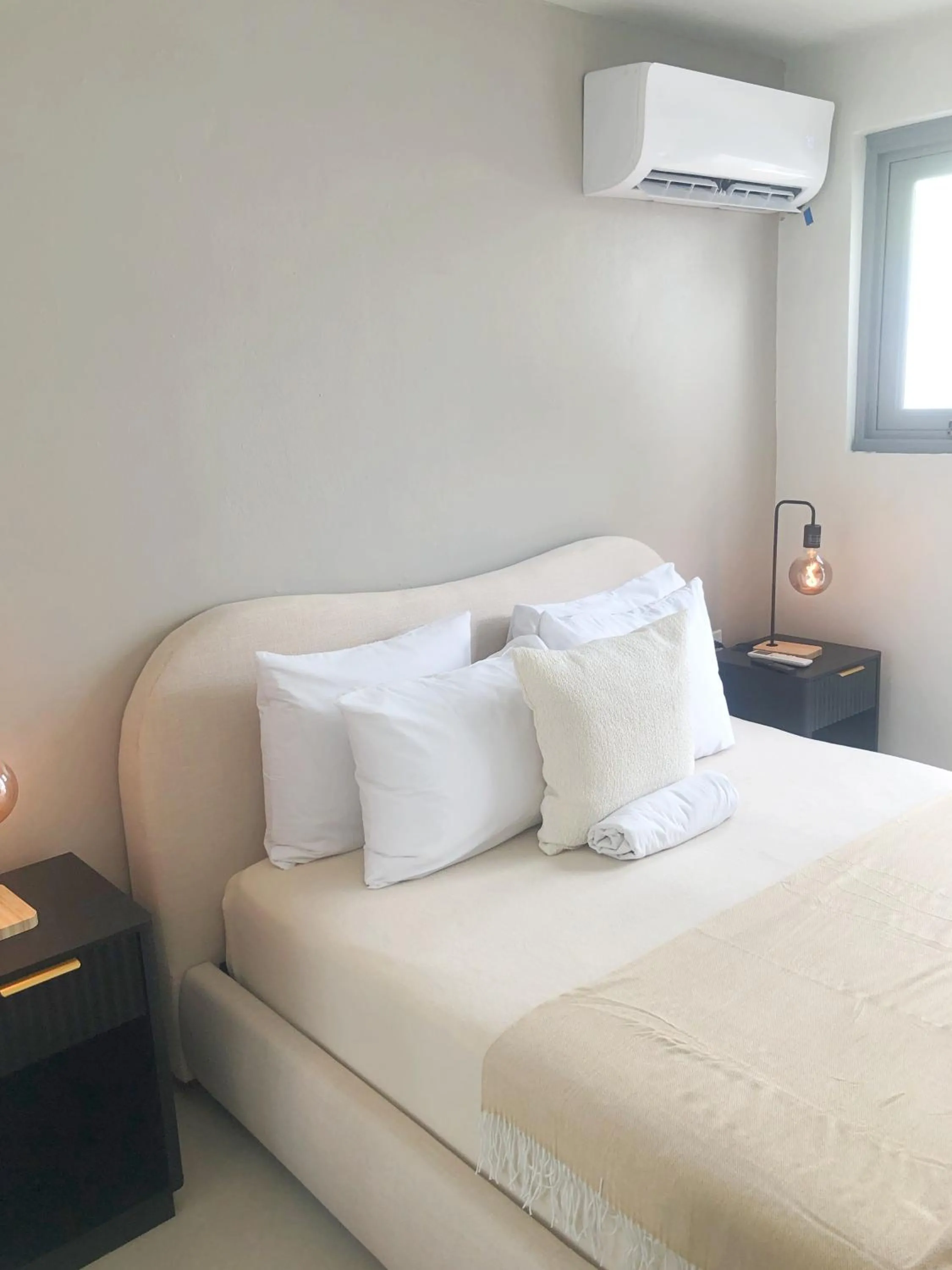 Bed in Aura House Isla Verde