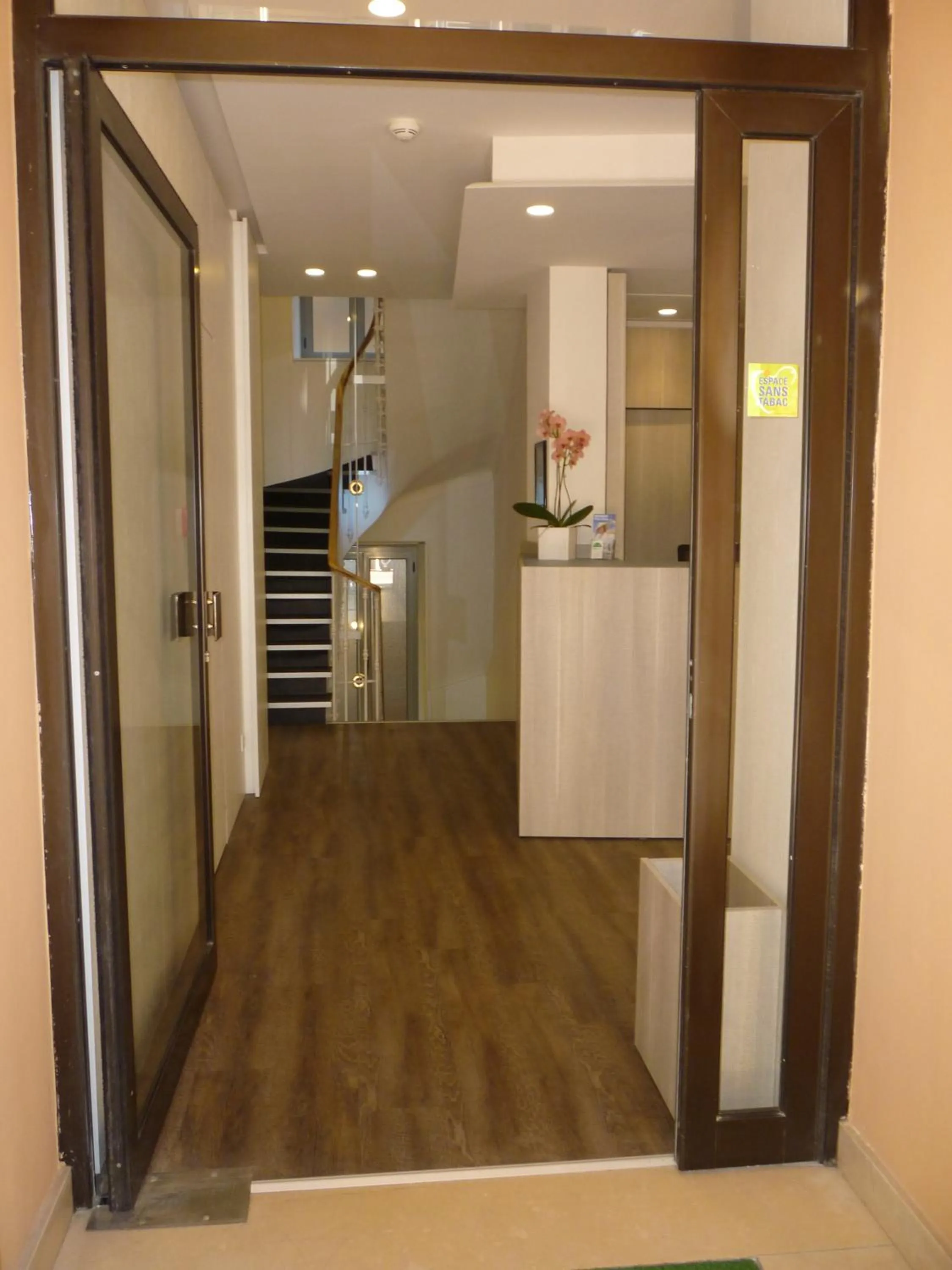 Facade/entrance in Hôtel de France