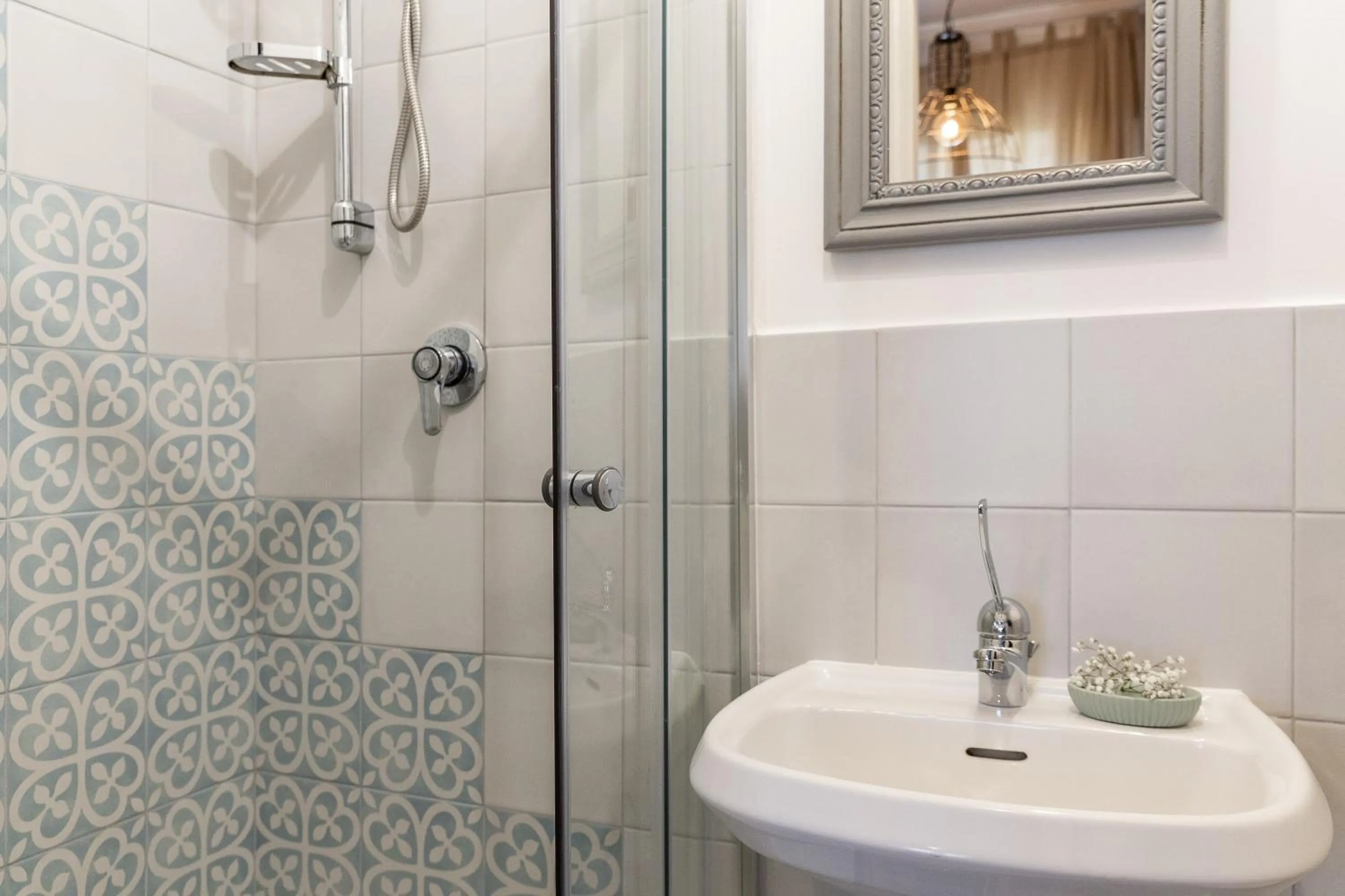 Shower in La Figlia del Capitano