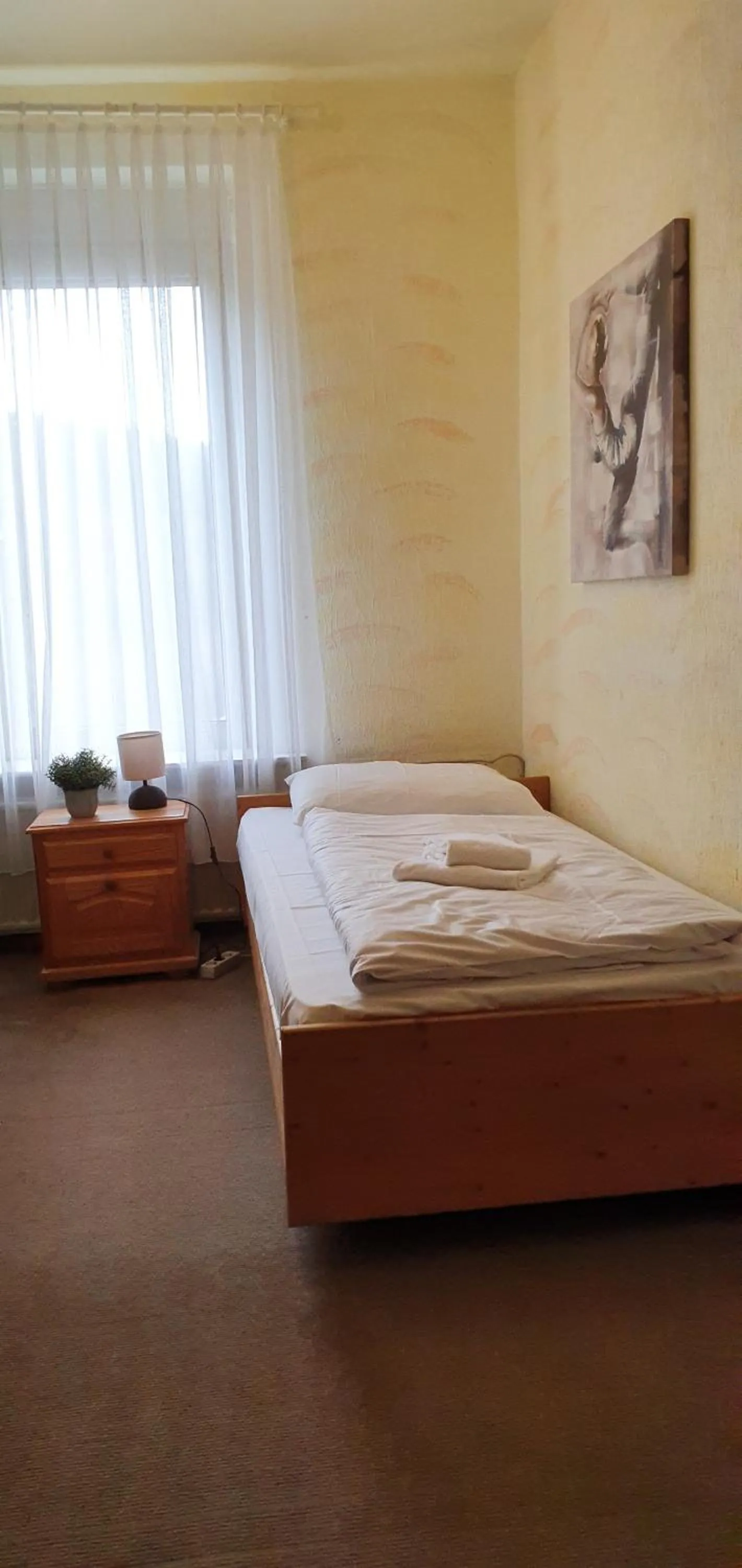 Bed in Hotel Zum Deutschen Eck