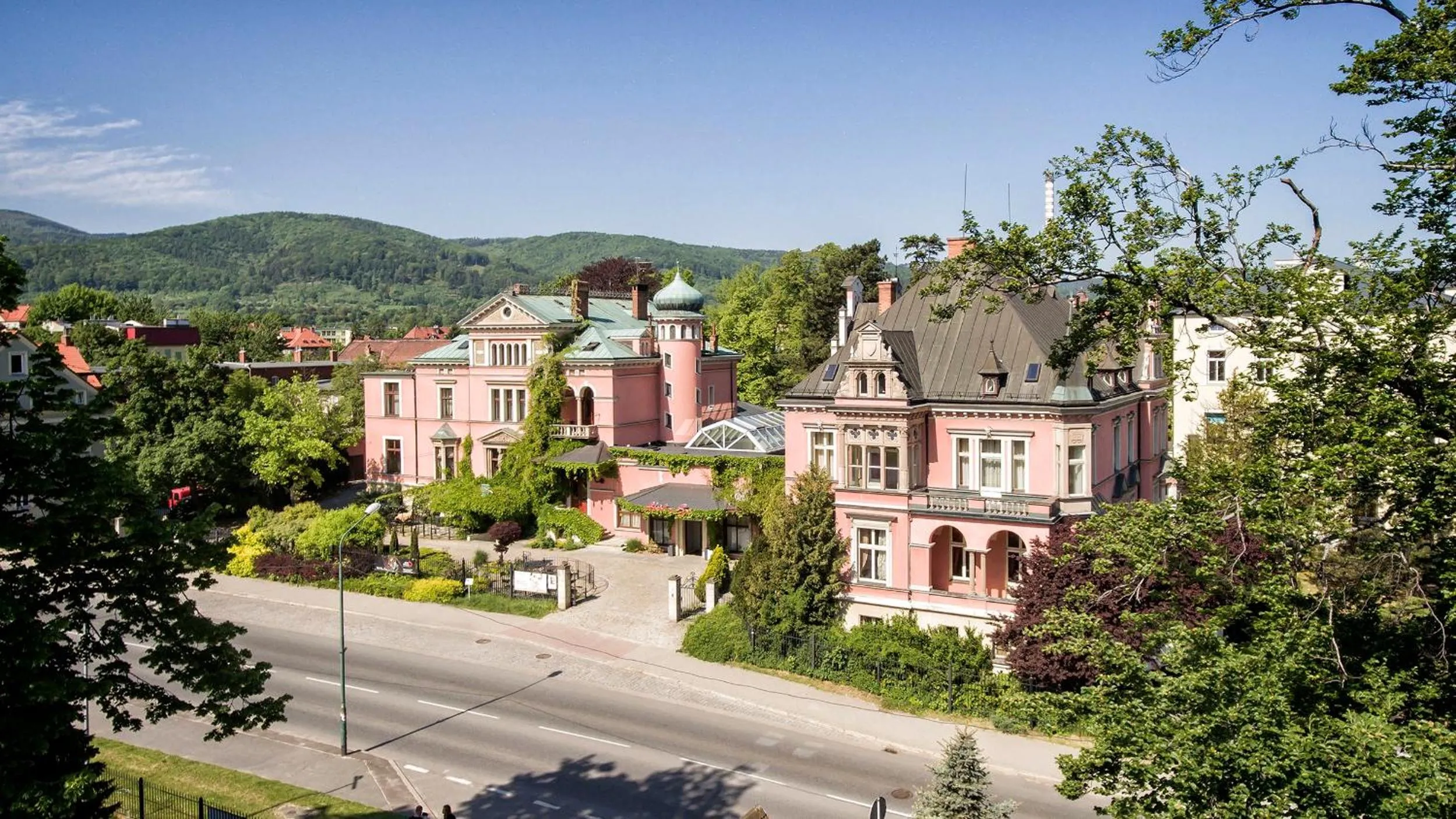 Property building in Pałac Bielawa