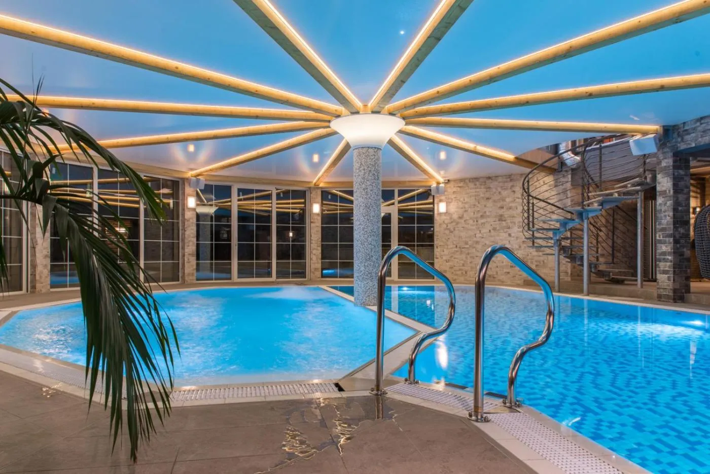 Swimming pool in Pałac Bielawa