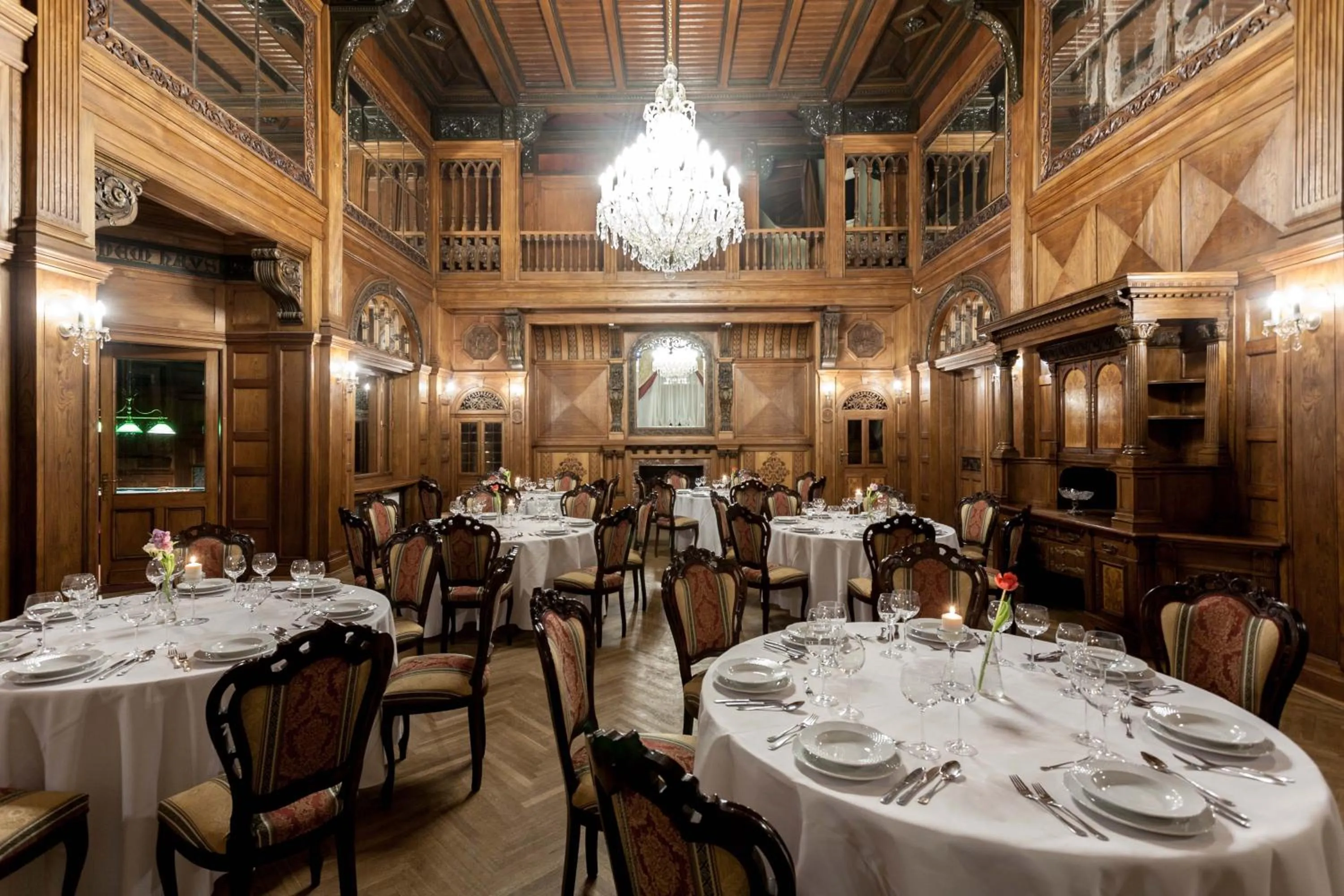 Restaurant/places to eat in Pałac Bielawa