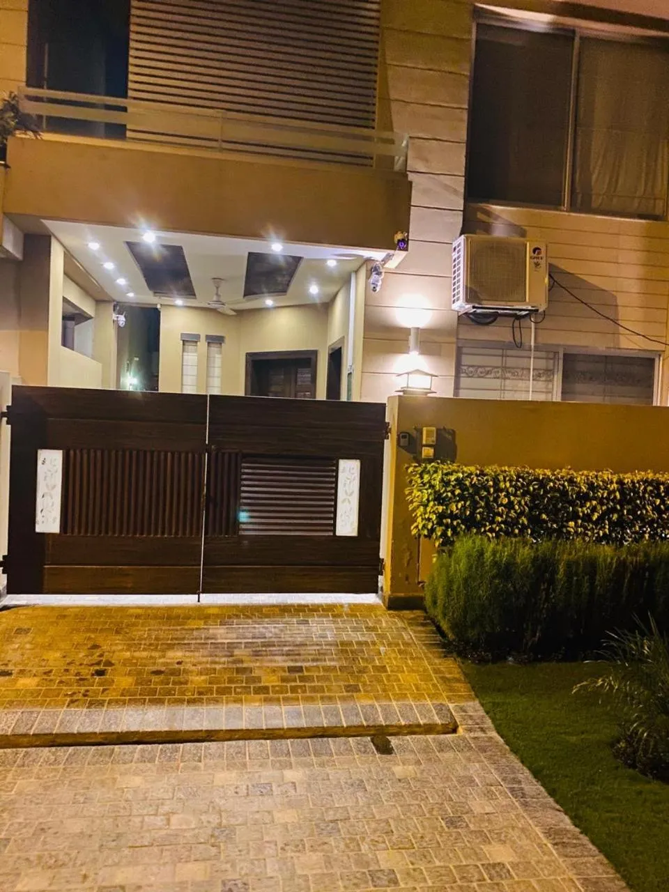 Vactional Villa Dha Phase 6 Lahore ,Three Bed Room Full House