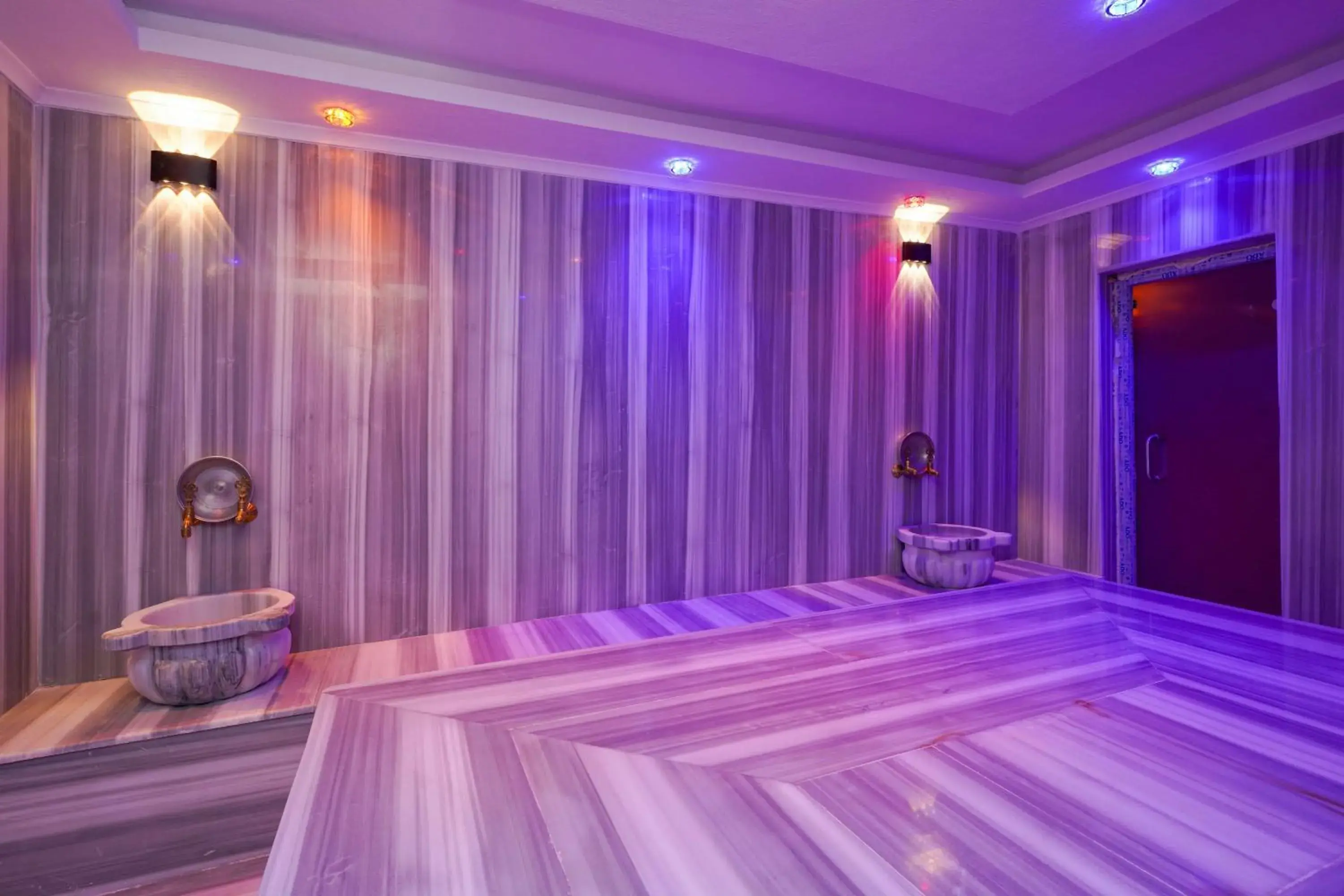 Public Bath, Bed in Kleopatra Arsi Hotel Public Bath, Bed in Kleopatra Arsi Hotel