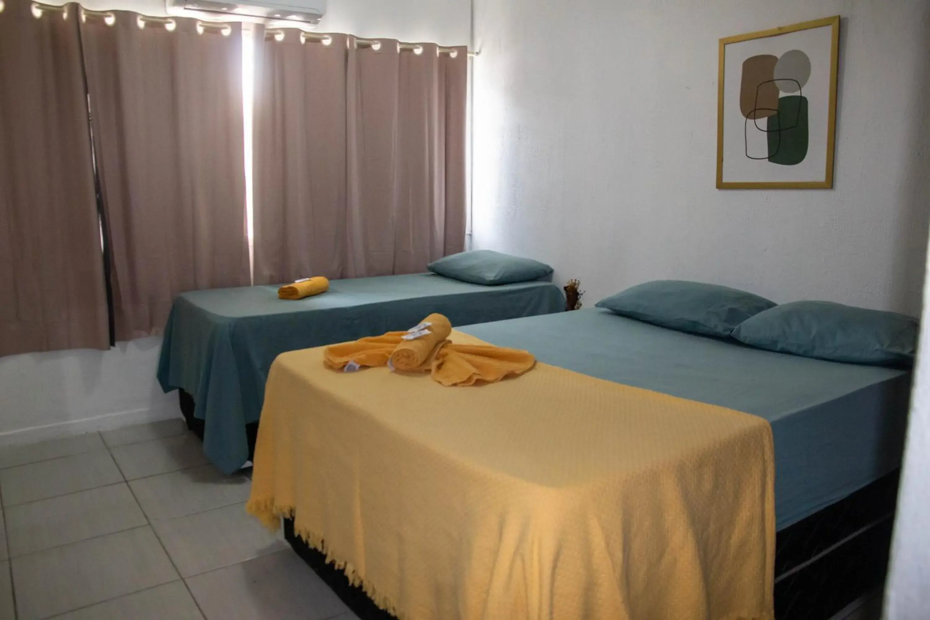 Triple Room - single occupancy in Casa da Esquina Pousada Triple Room - single occupancy in Casa da Esquina Pousada