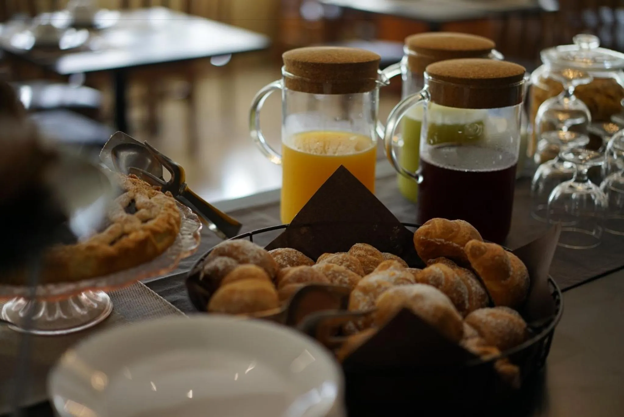 Buffet breakfast in Hotel Aplo - Breakfast Experience