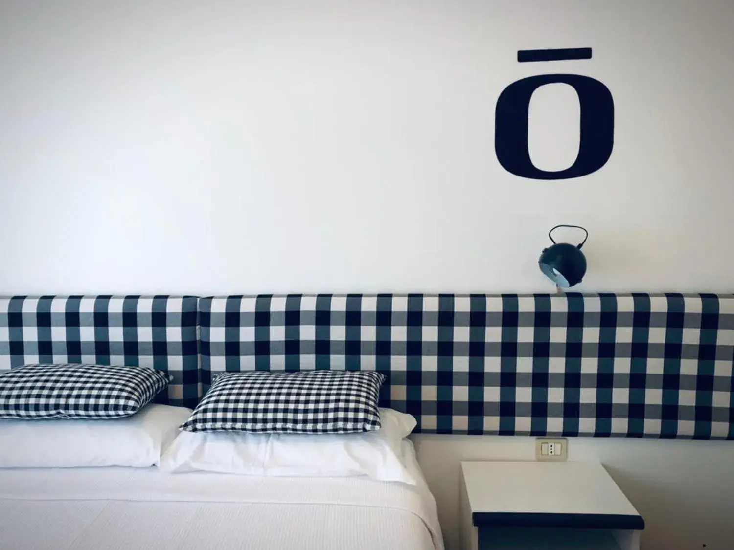 Triple Room with Balcony in Hotel Aplo - Breakfast Experience Triple Room with Balcony in Hotel Aplo - Breakfast Experience