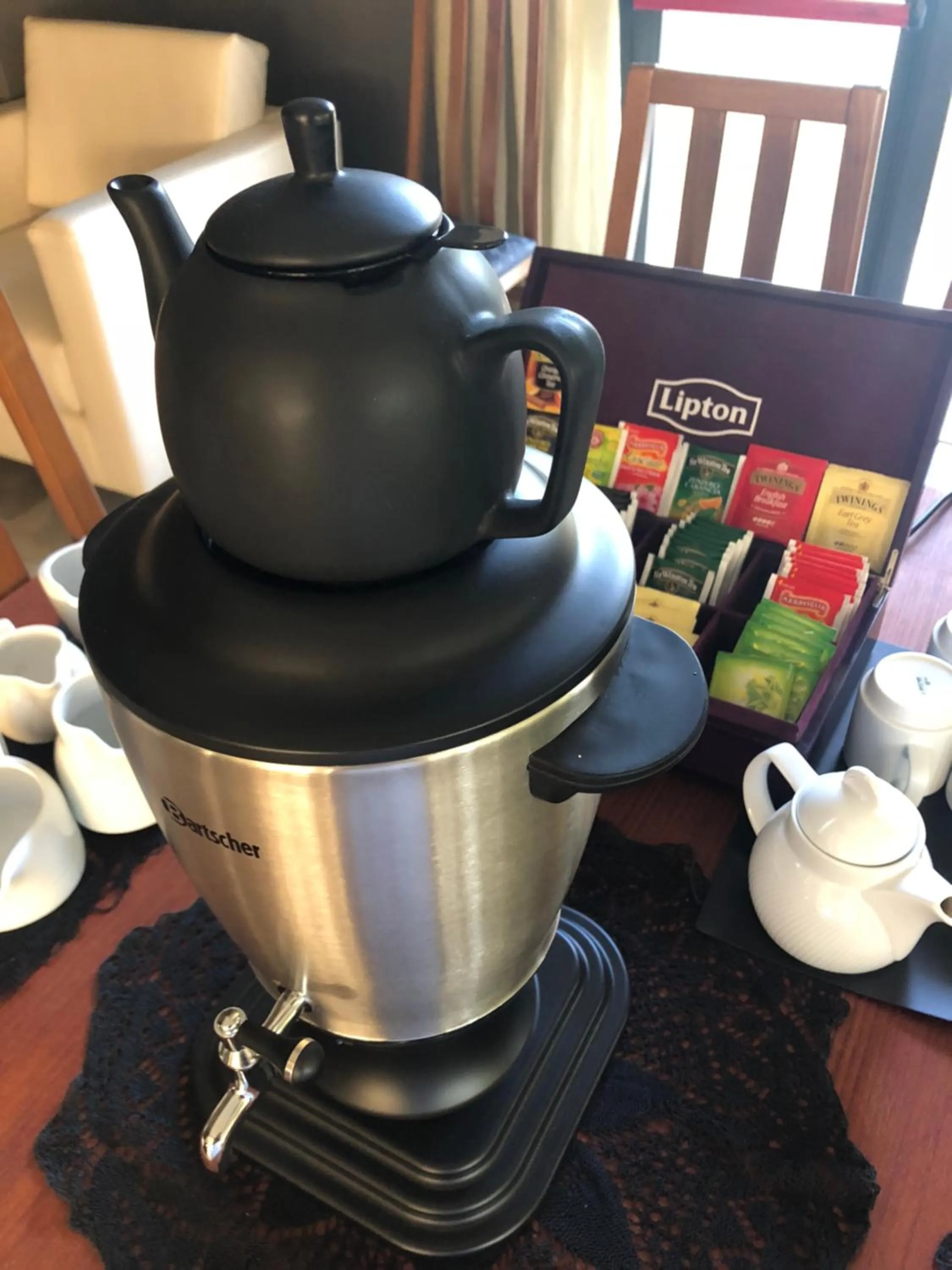 Coffee/tea facilities in Hotel Aplo - Breakfast Experience