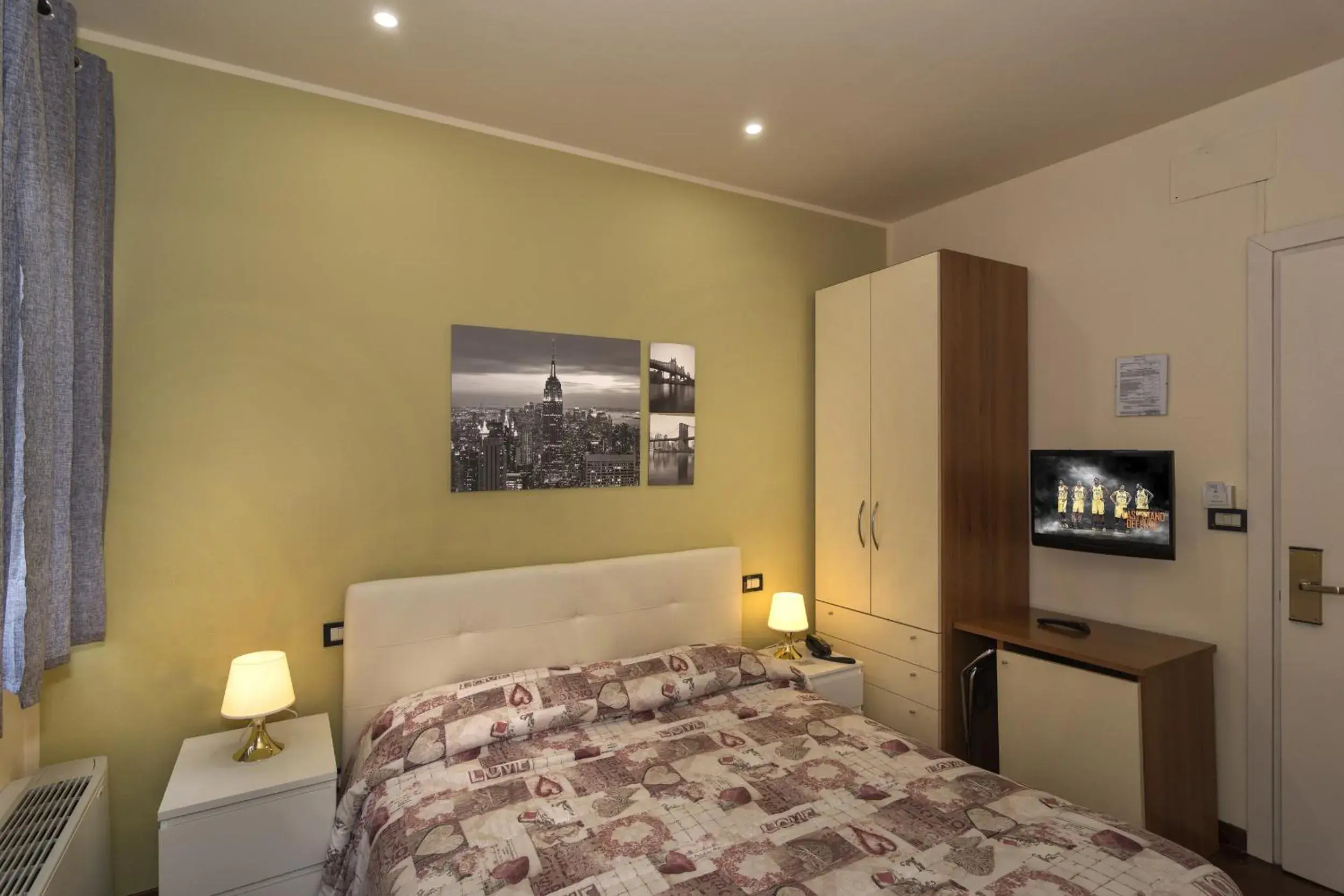 Bed in Hotel Il Giardino Bed in Hotel Il Giardino