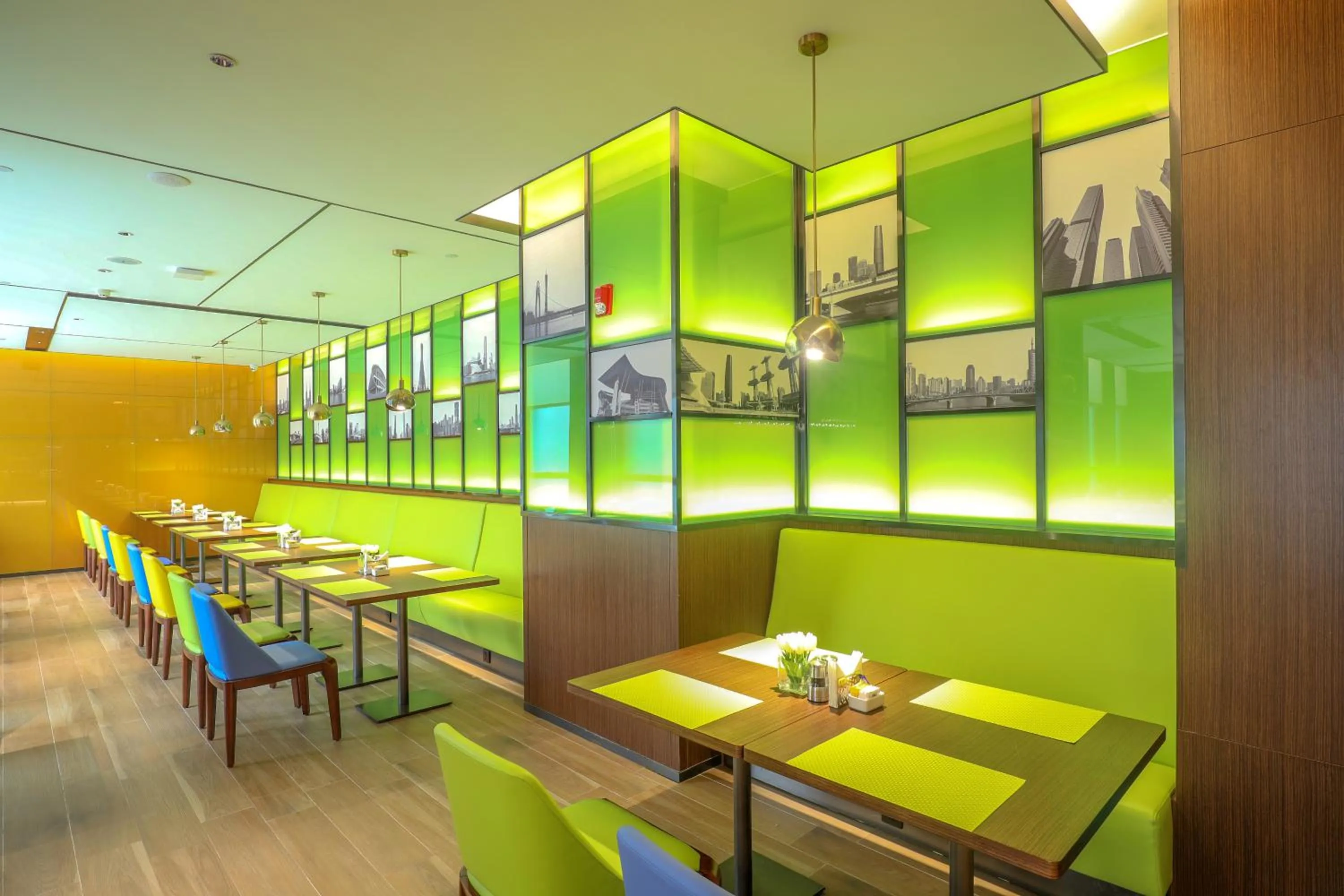 Restaurant/places to eat in Hampton by Hilton Guangzhou Dongxiaonan