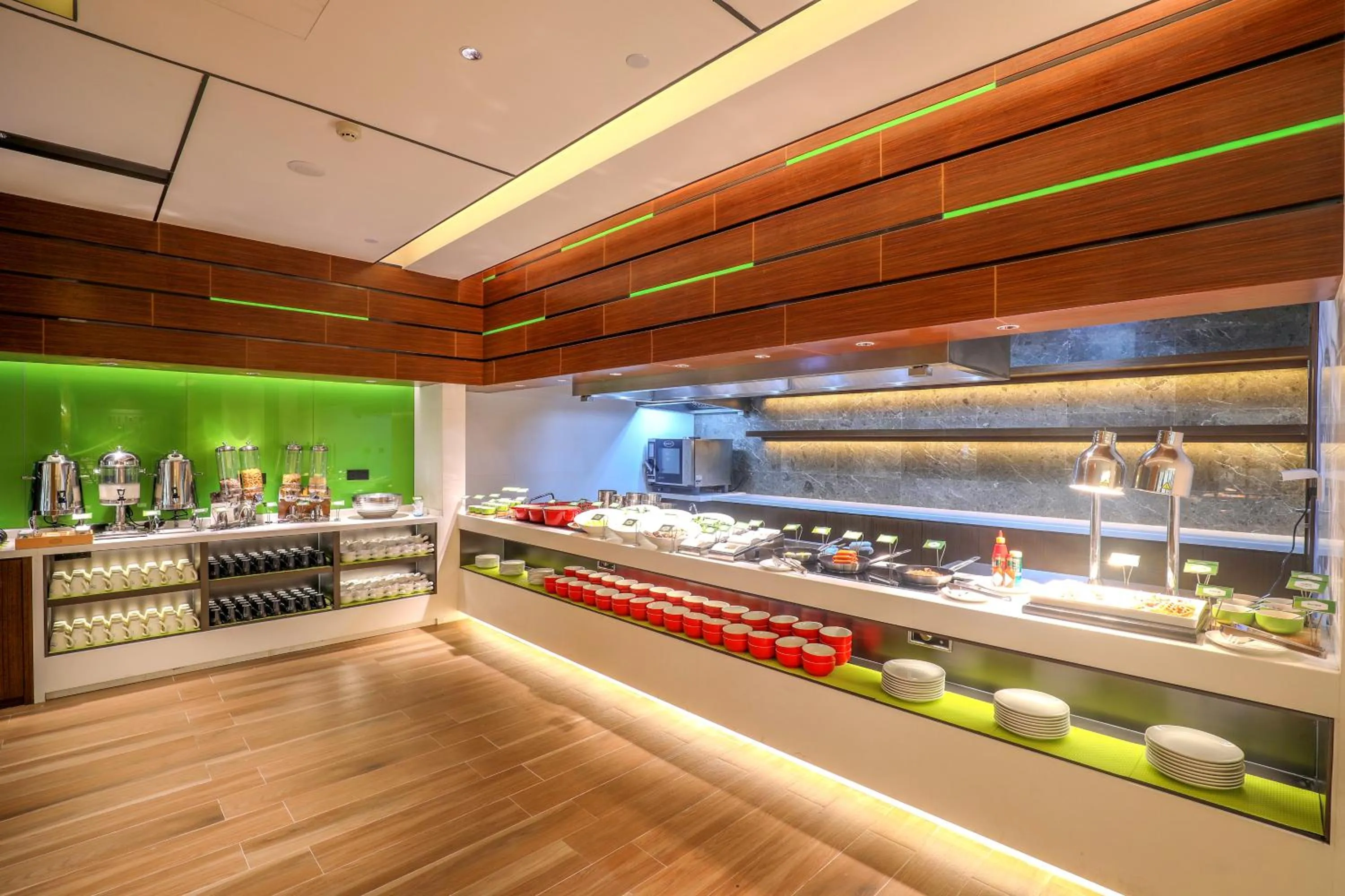 Restaurant/places to eat in Hampton by Hilton Guangzhou Dongxiaonan