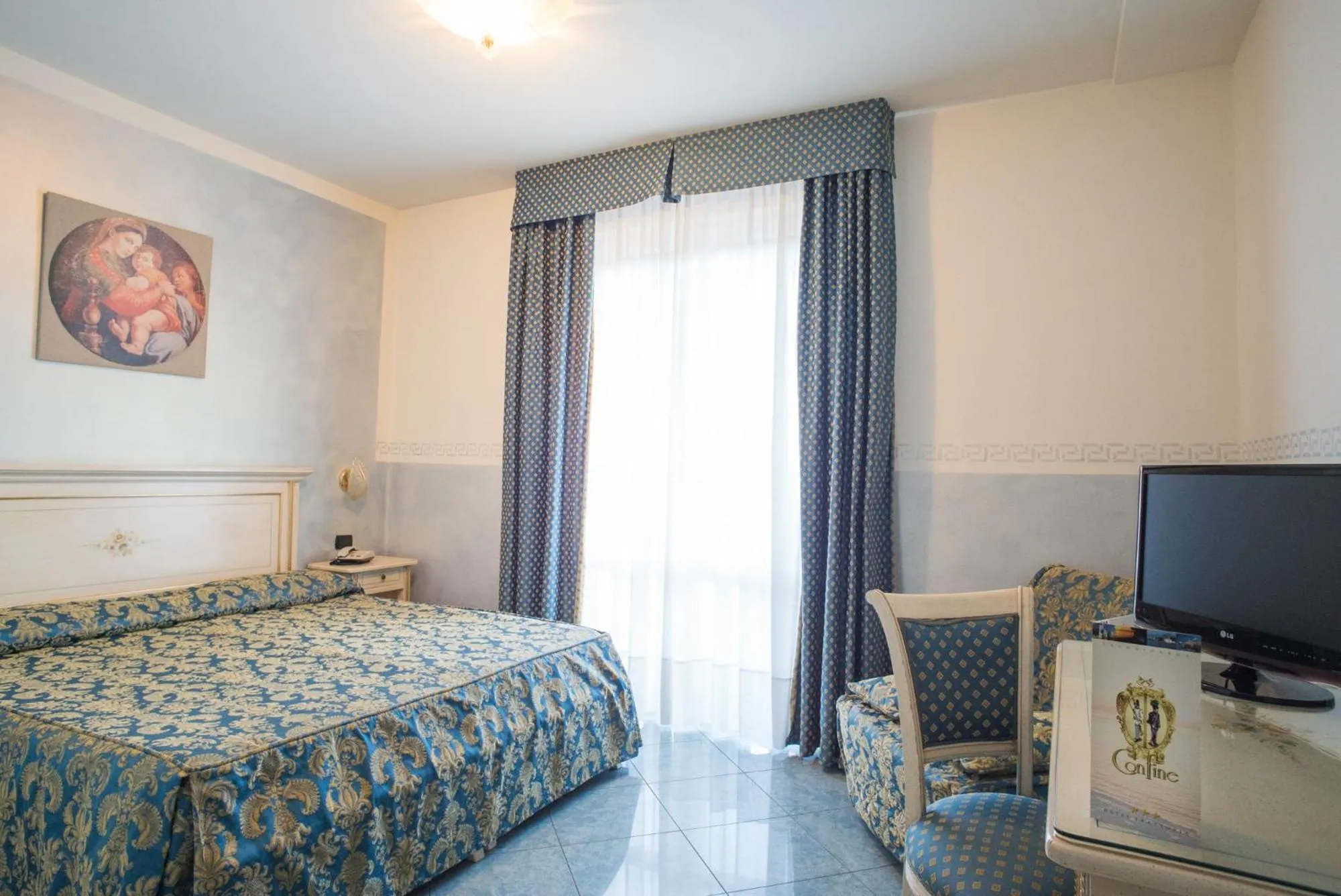 Bedroom, Bed in Hotel Confine