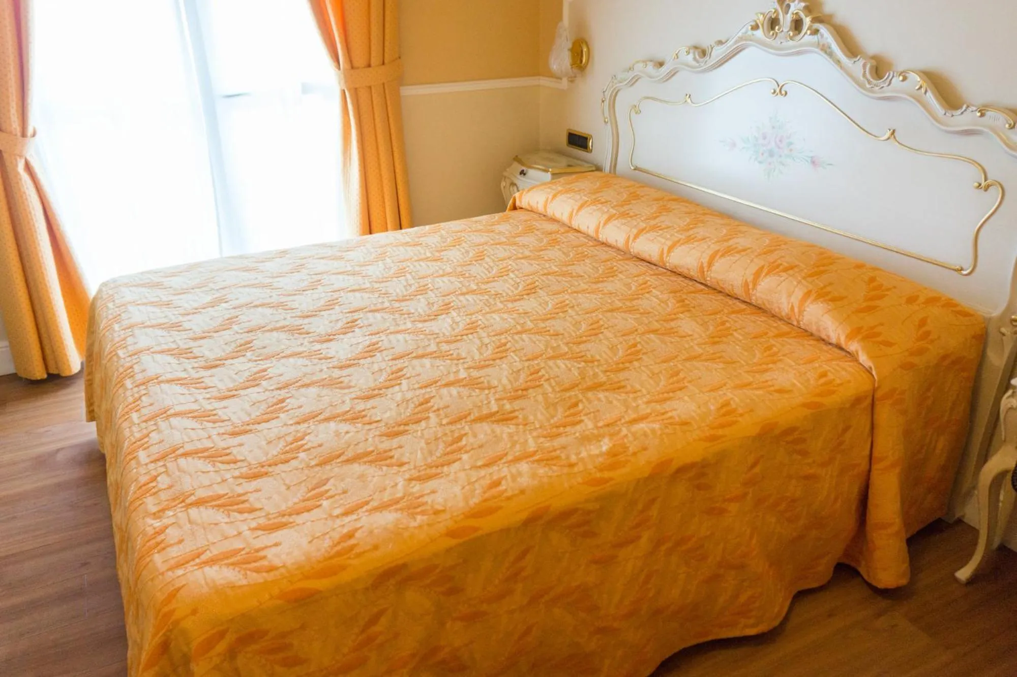 Bed in Hotel Confine