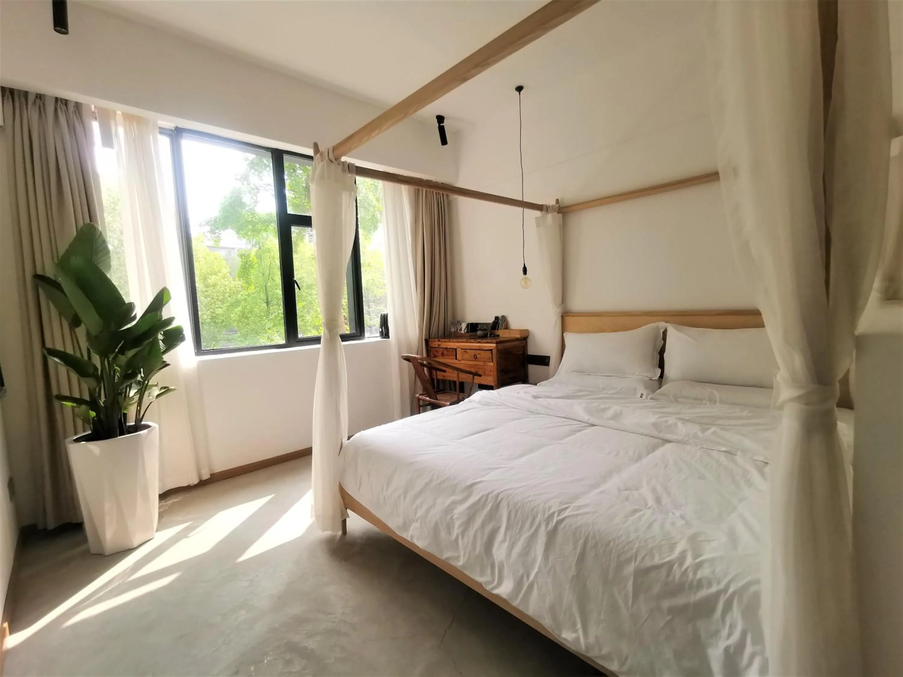 Bed in Moonlight Hotel