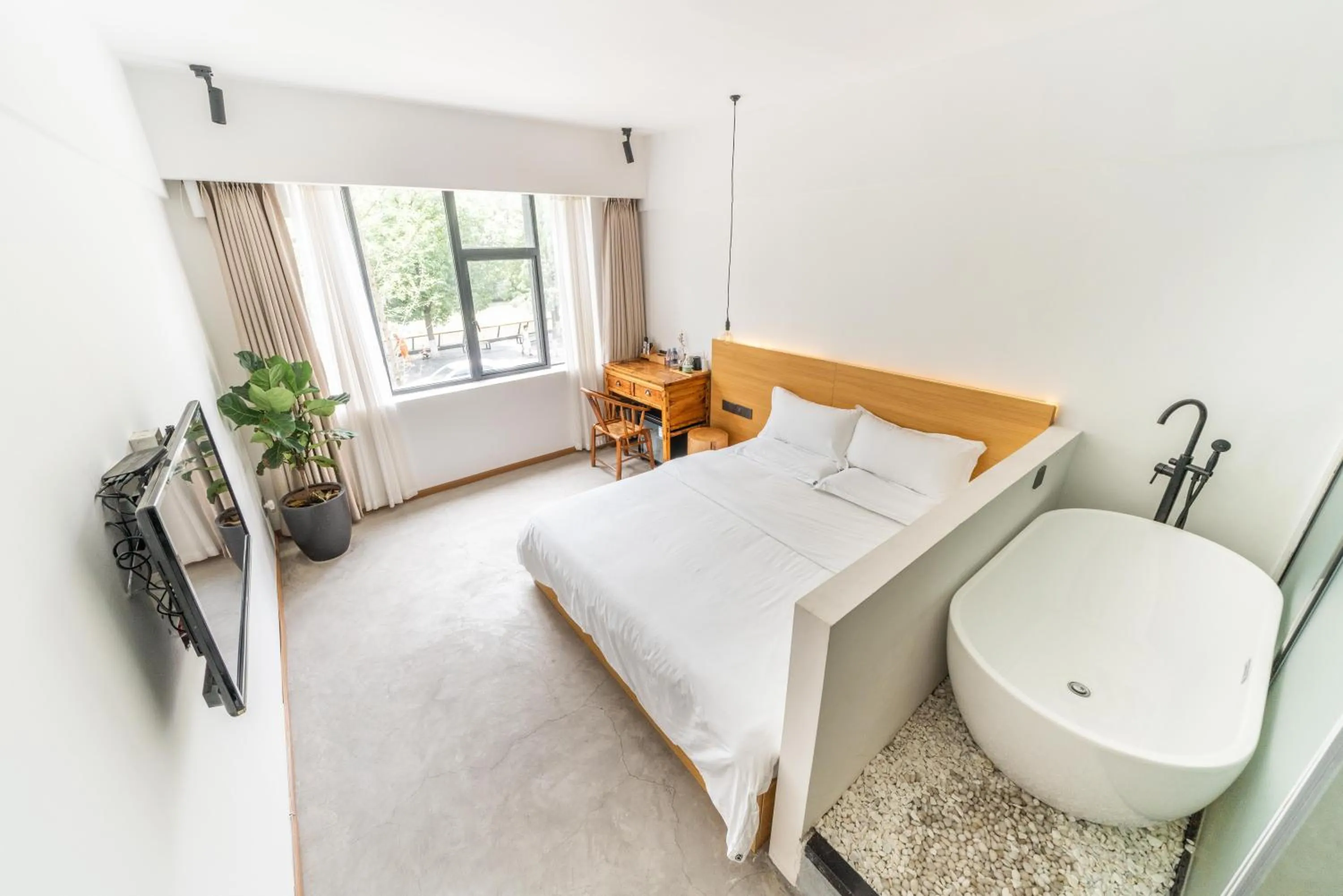 Bed in Moonlight Hotel