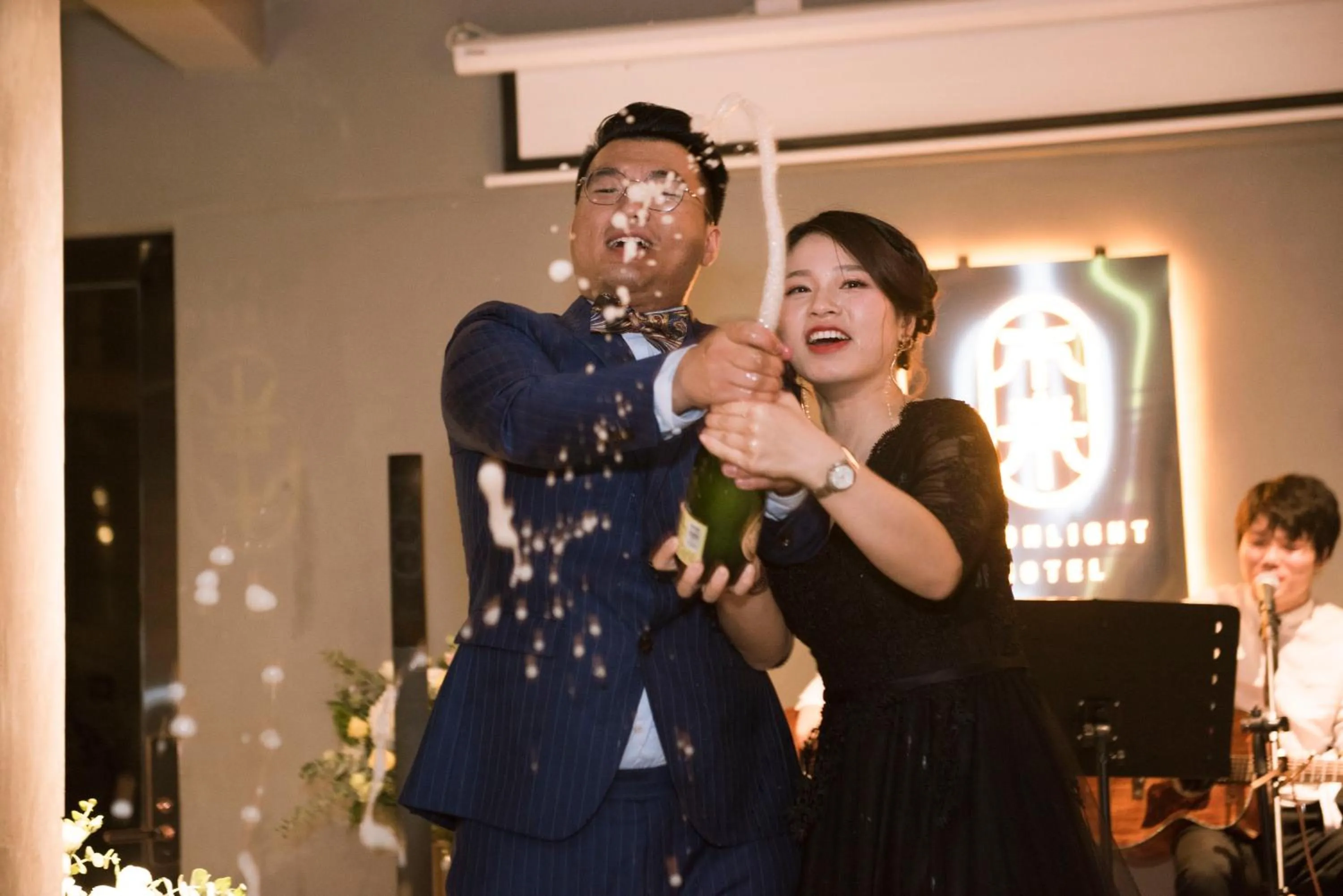 Communal lounge/ TV room in Moonlight Hotel