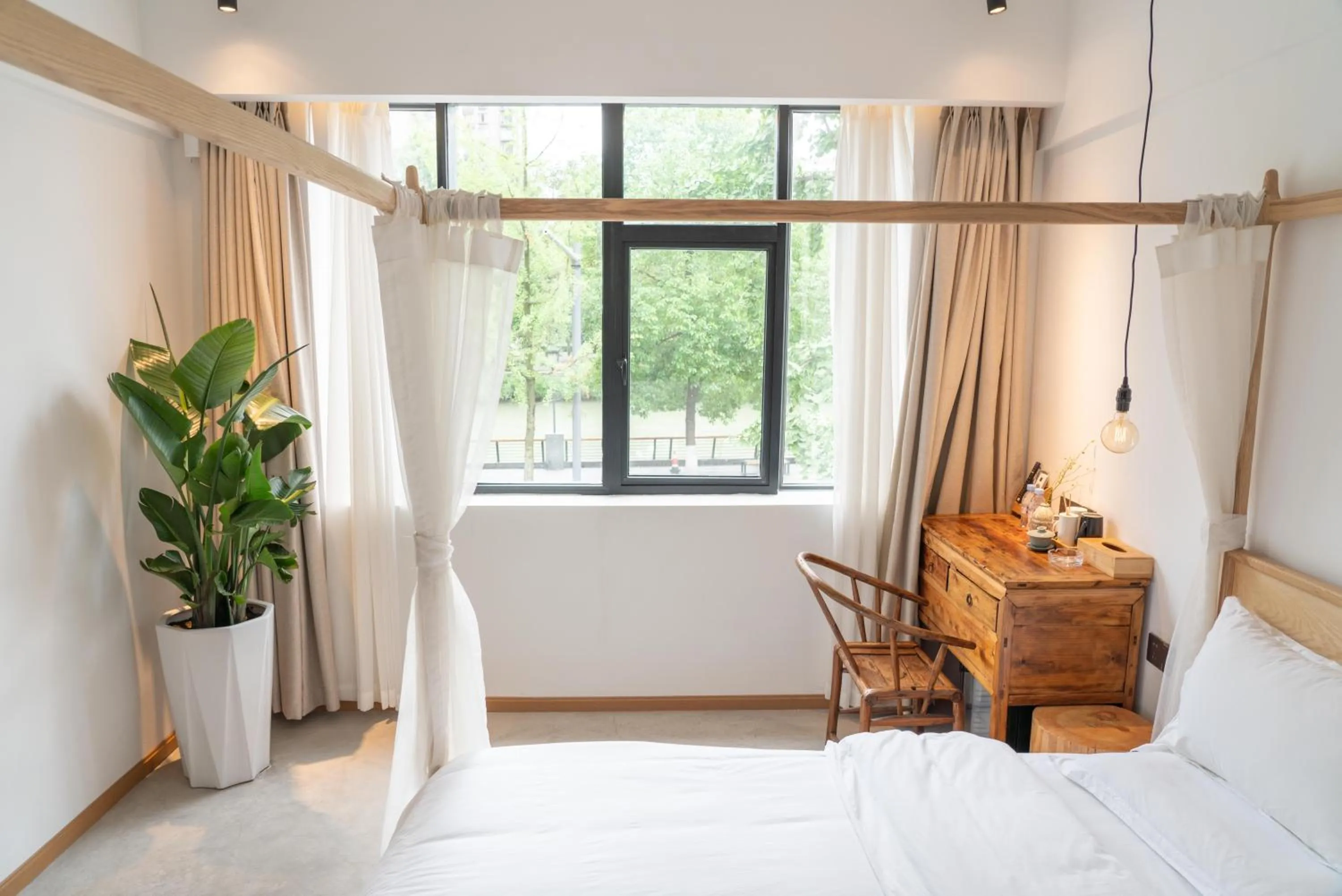 Bed in Moonlight Hotel