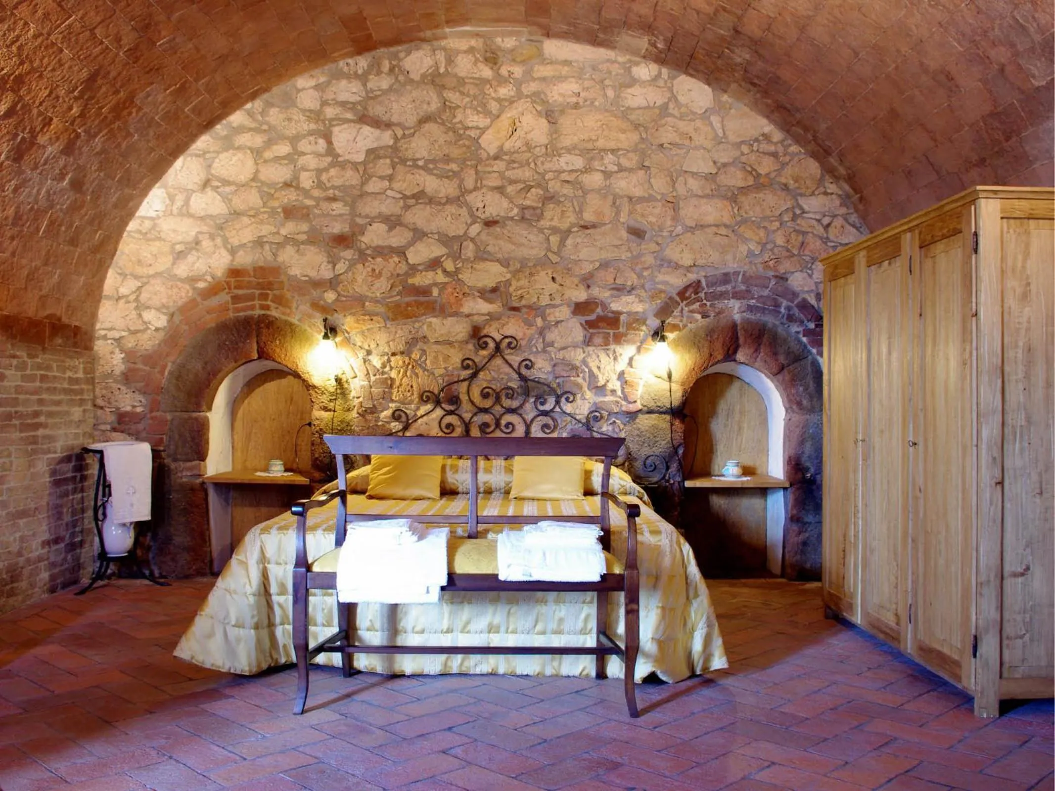 Bedroom in La Fornace di San Galgano