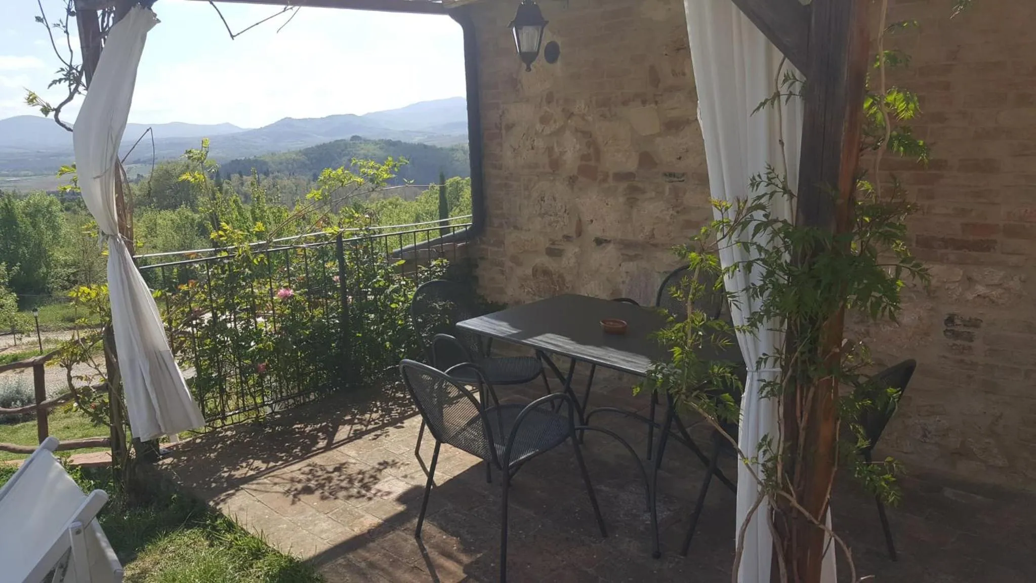 Patio in La Fornace di San Galgano