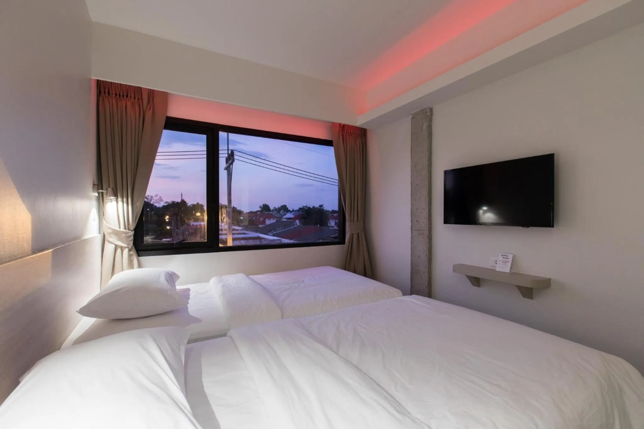 Bedroom, Bed in Prima House Pattaya