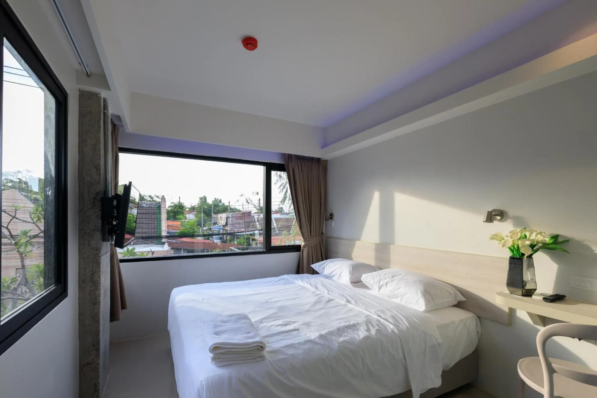 Bedroom, Bed in Prima House Pattaya