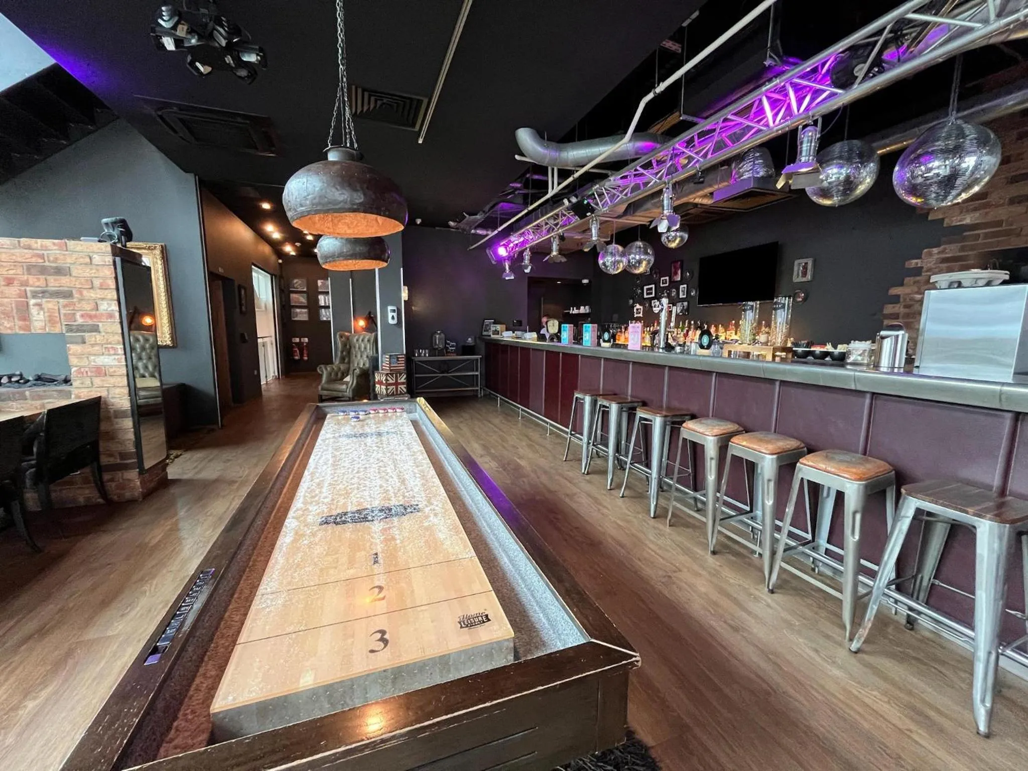 Lounge or bar in pentahotel Birmingham