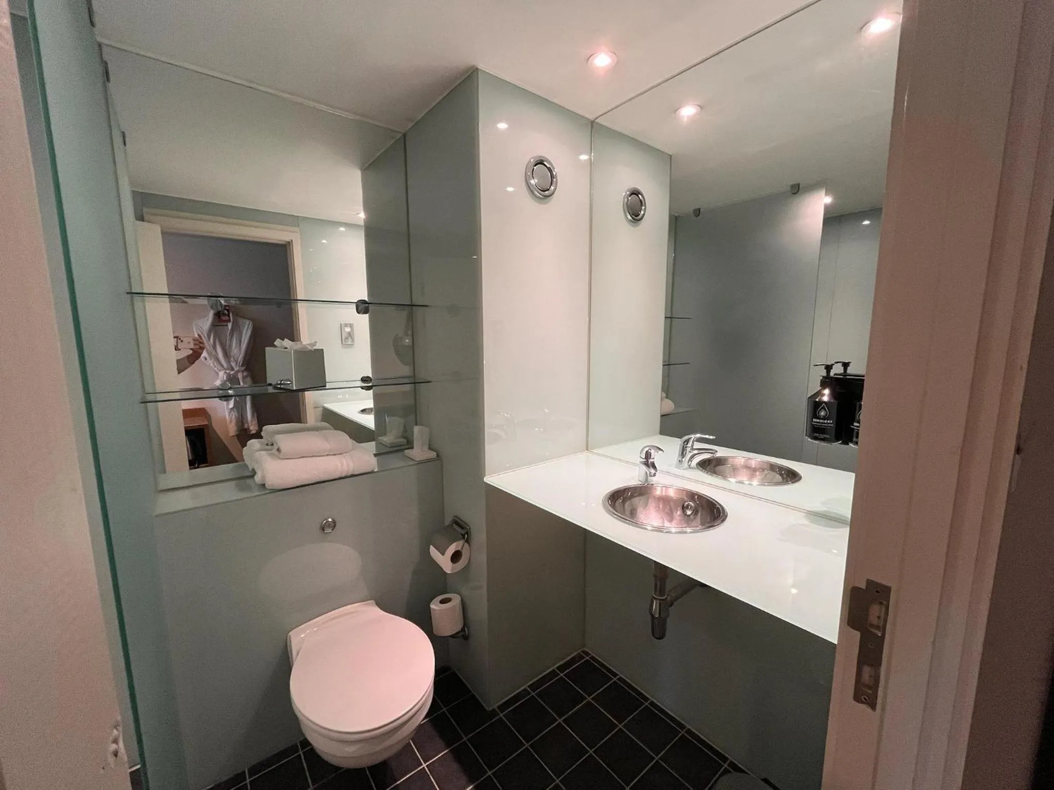 Shower in pentahotel Birmingham