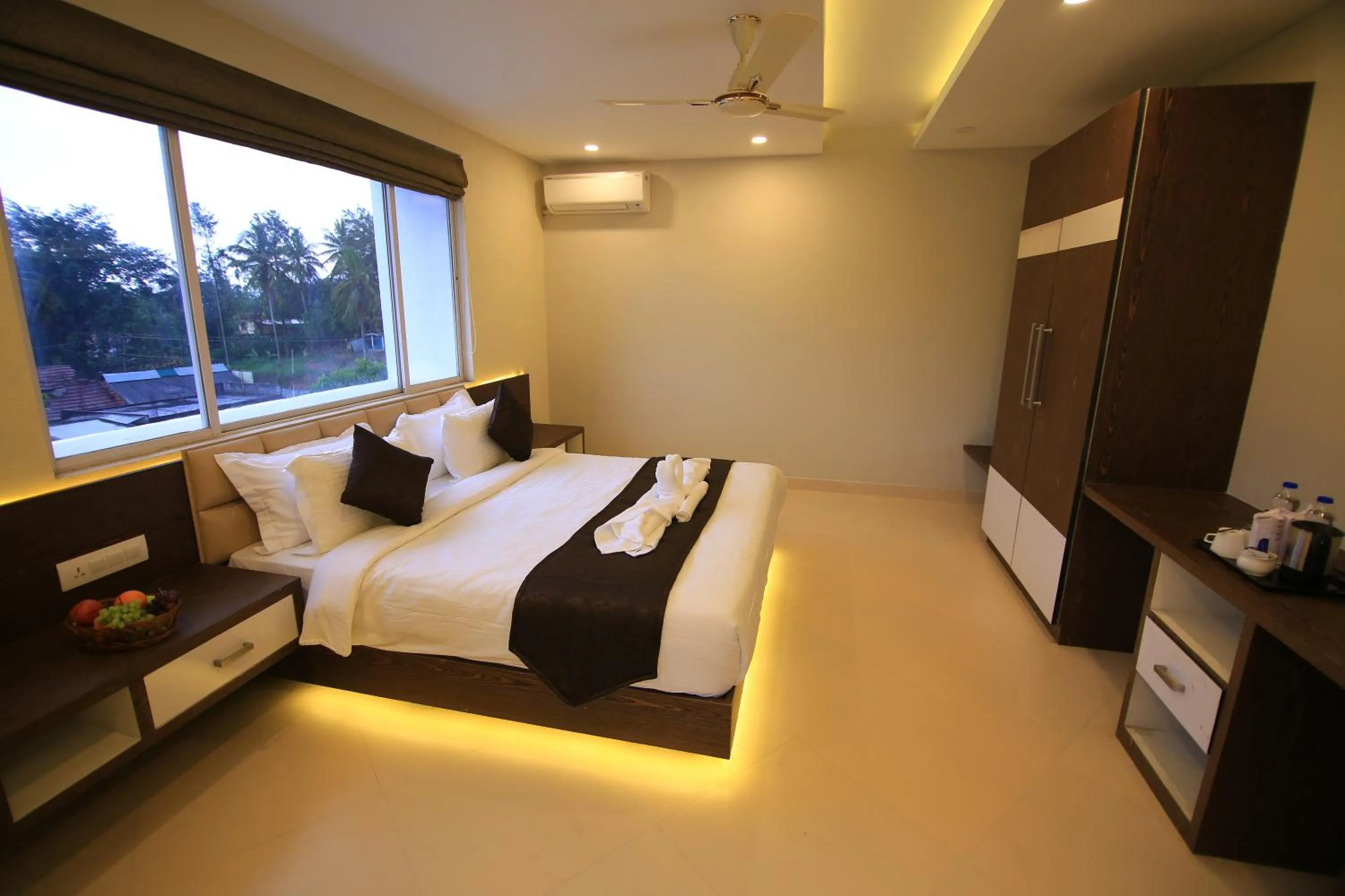 Bed in Hotel Le Sapphire