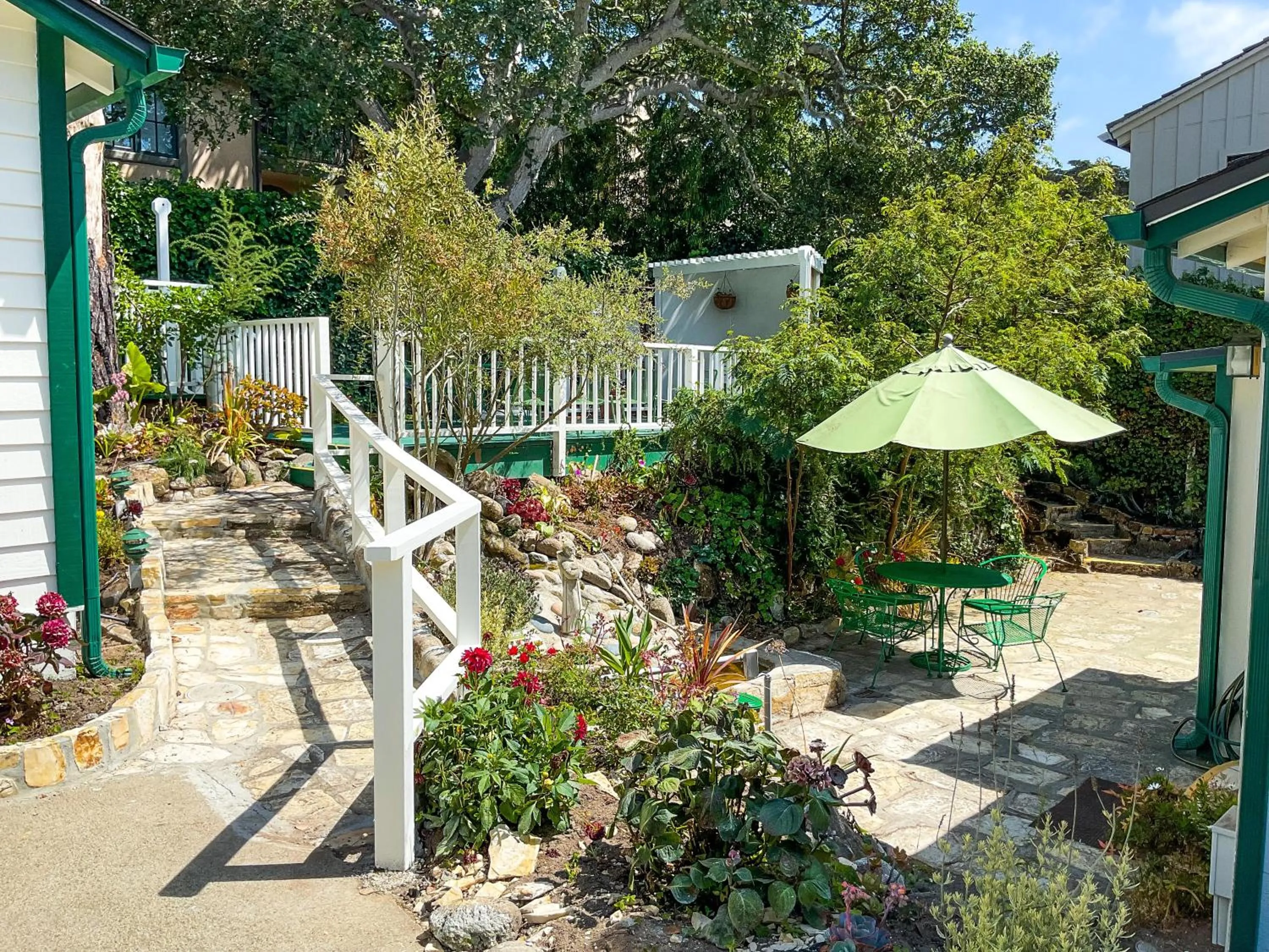 Property building in Carmel Green Lantern Inn