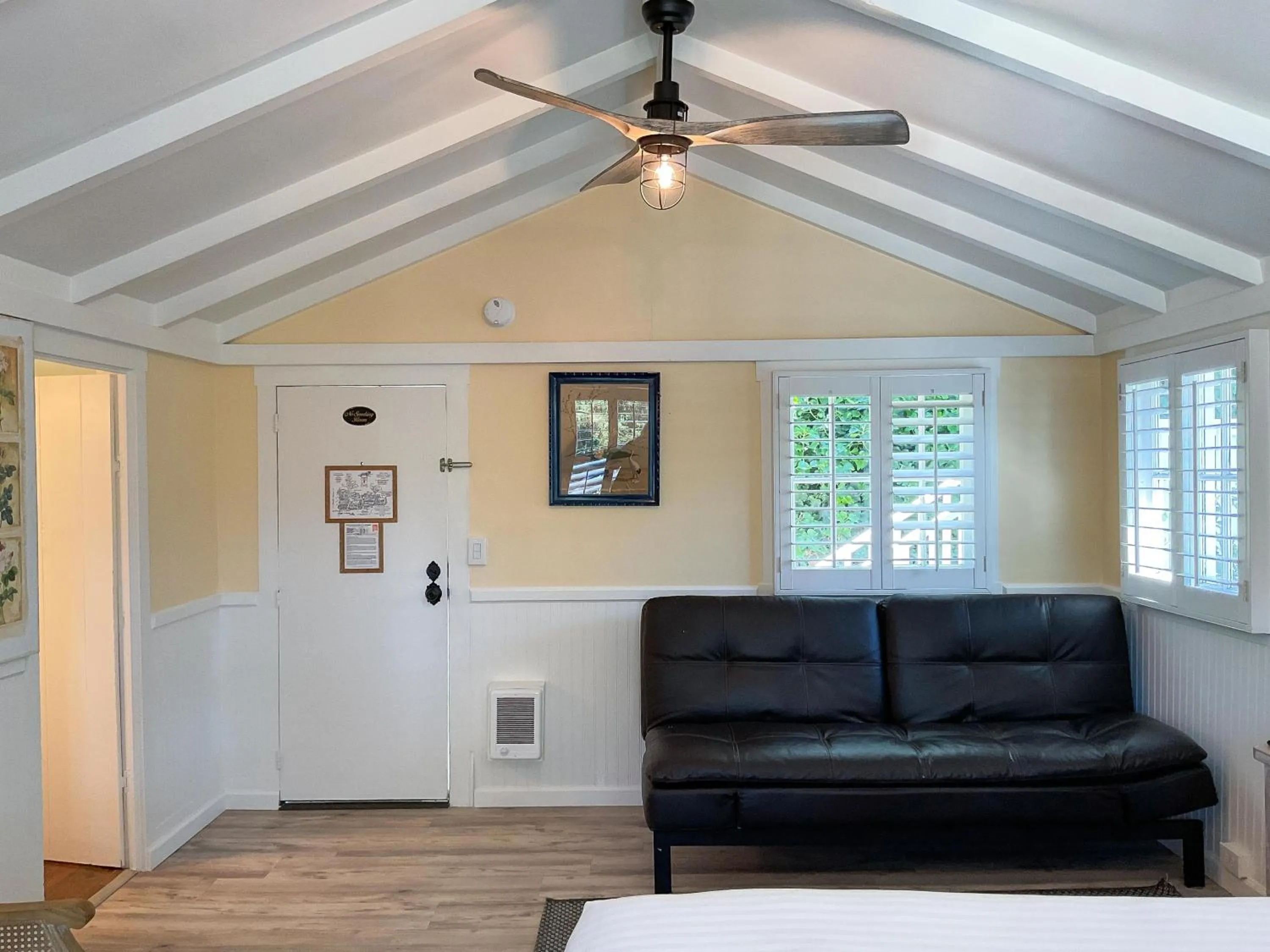 TV and multimedia in Carmel Green Lantern Inn