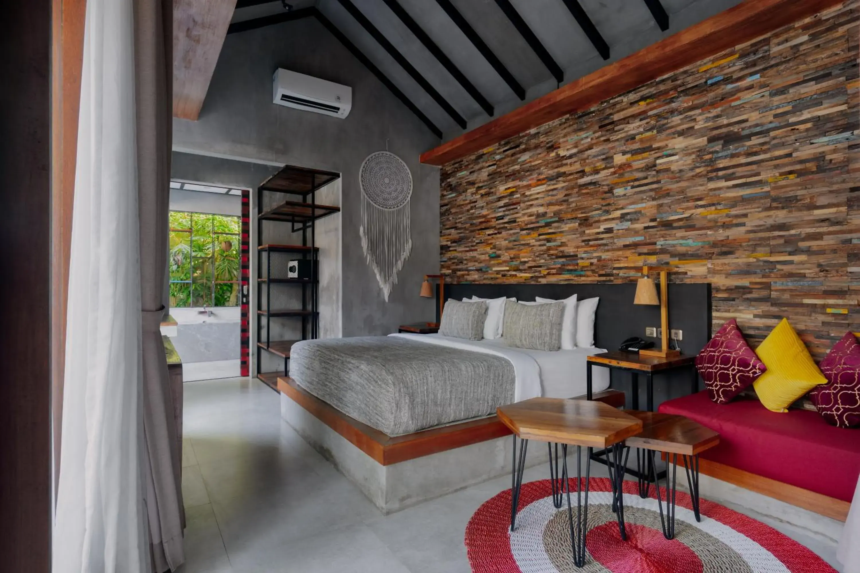 Bed in Vinna Villa Seminyak by The Wina Resorts Bed in Vinna Villa Seminyak by The Wina Resorts