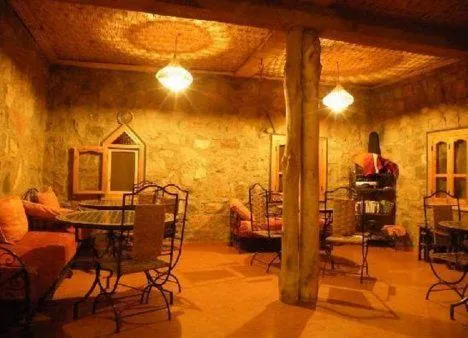 Staff in Auberge Le Festival Todra Gorge