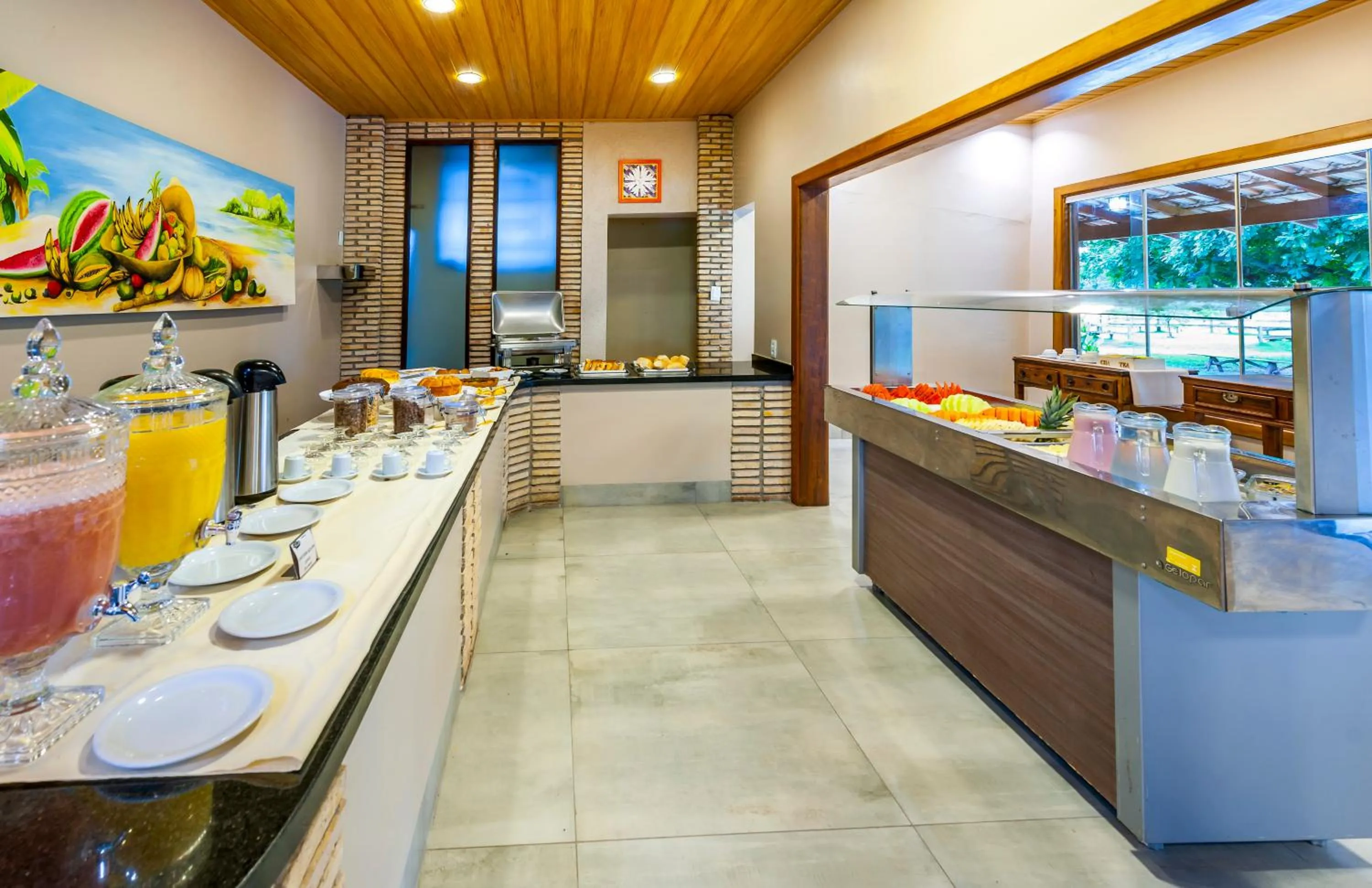 Restaurant/places to eat in Pousada Piuval